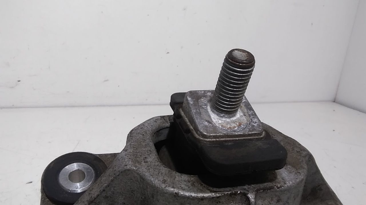 Piastra Alloggiamento Supporto Motore (Con Eventuale Bielletta O Tirante Associato) Usato