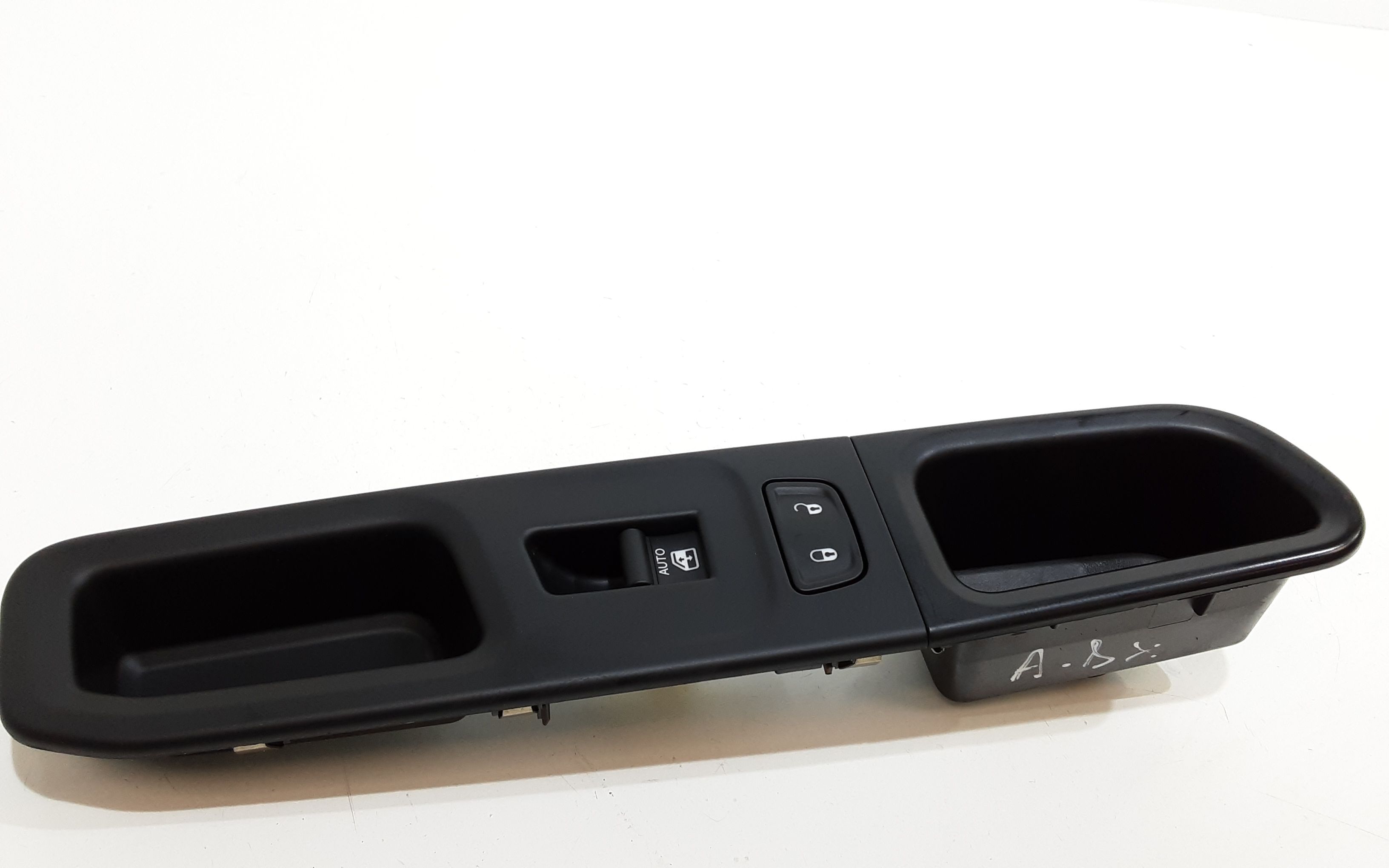 Interruttore Alzacristalli Porta Ant. Destro Usato