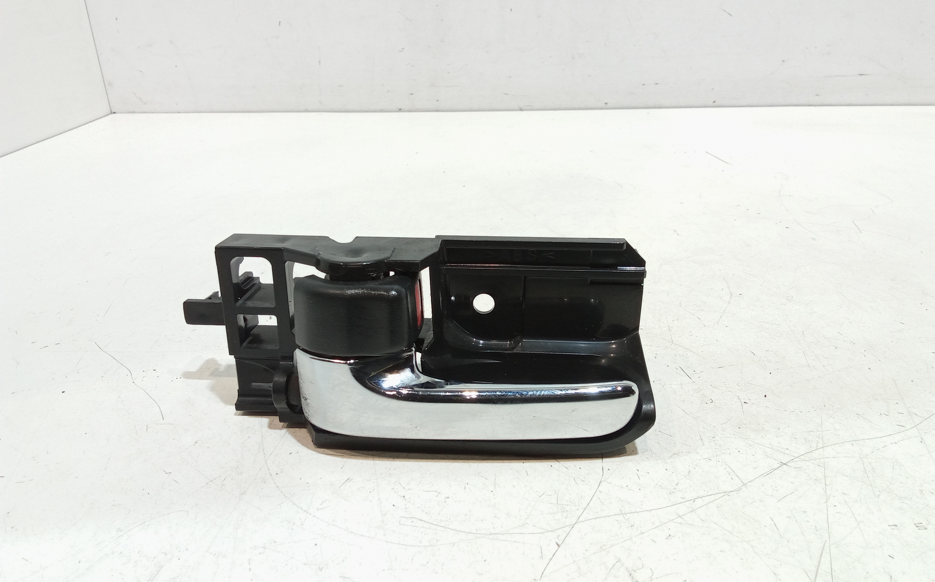 Maniglia Int. Apertura Porta Ant. Sinistro 69206B1010 Usato