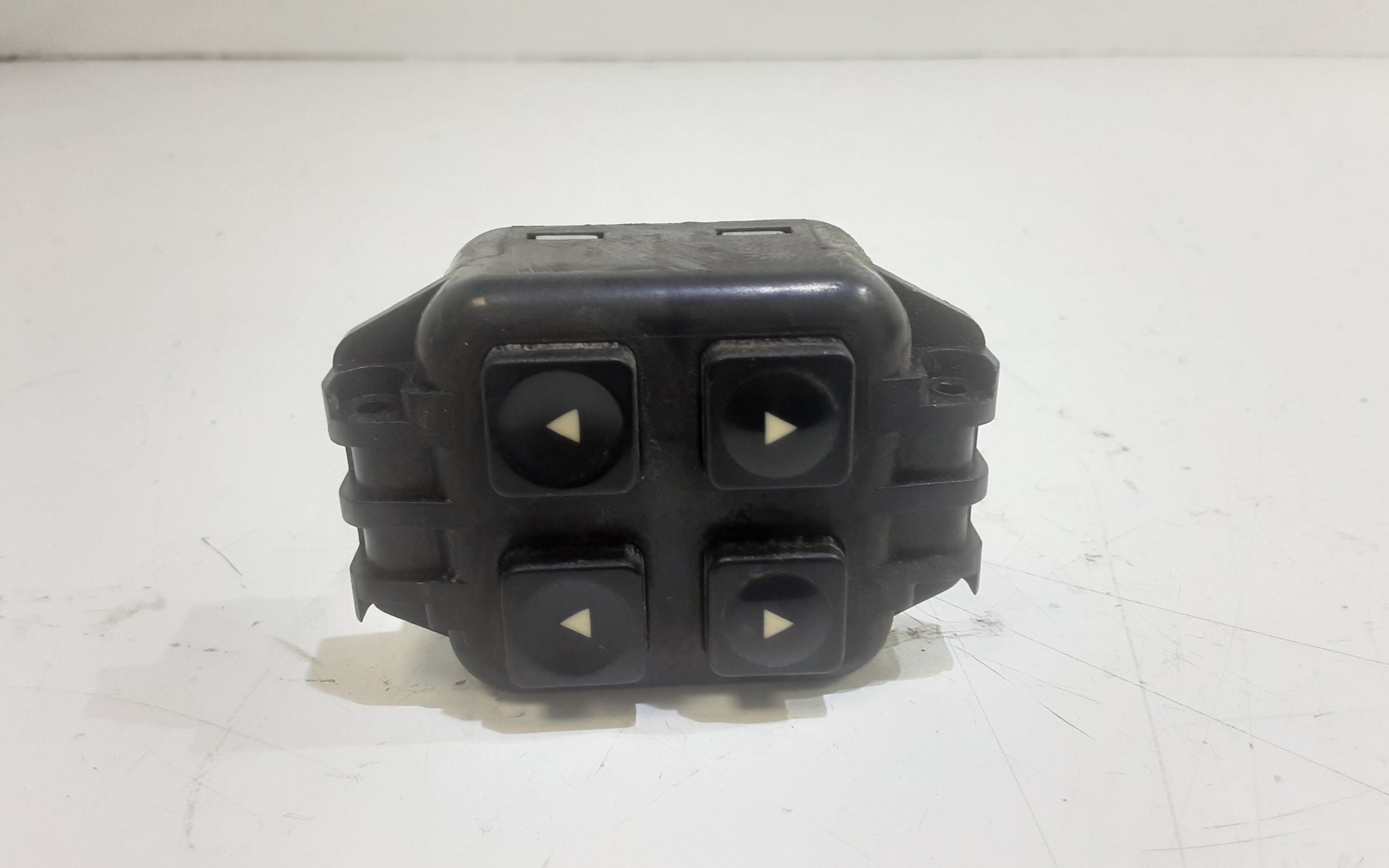 Interruttore Alzacristalli Porta Ant. Sinistro Usato