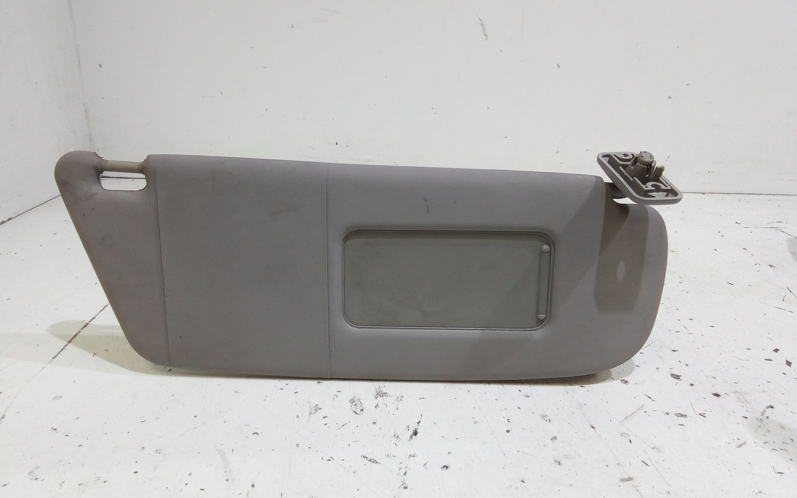 Aletta Parasole Parabrezza Destro 13130073 Usato