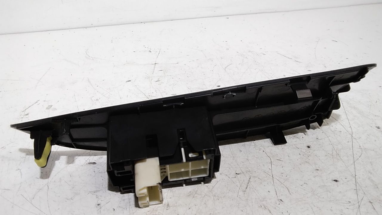 Interruttore Alzacristalli Porta Post. Destro 8481052030 Usato
