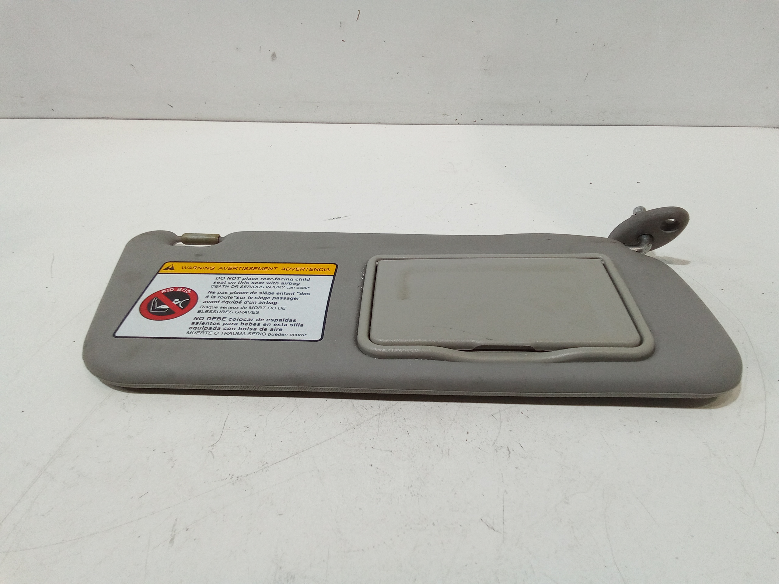 Aletta Parasole Parabrezza Destro 96658514 Usato