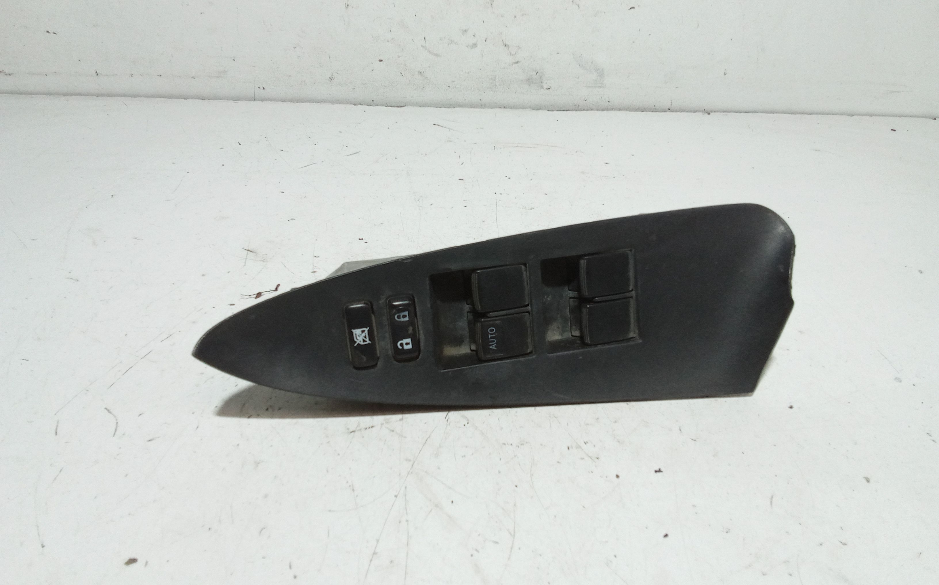 Interruttore Alzacristalli Porta Ant. Sinistro Usato