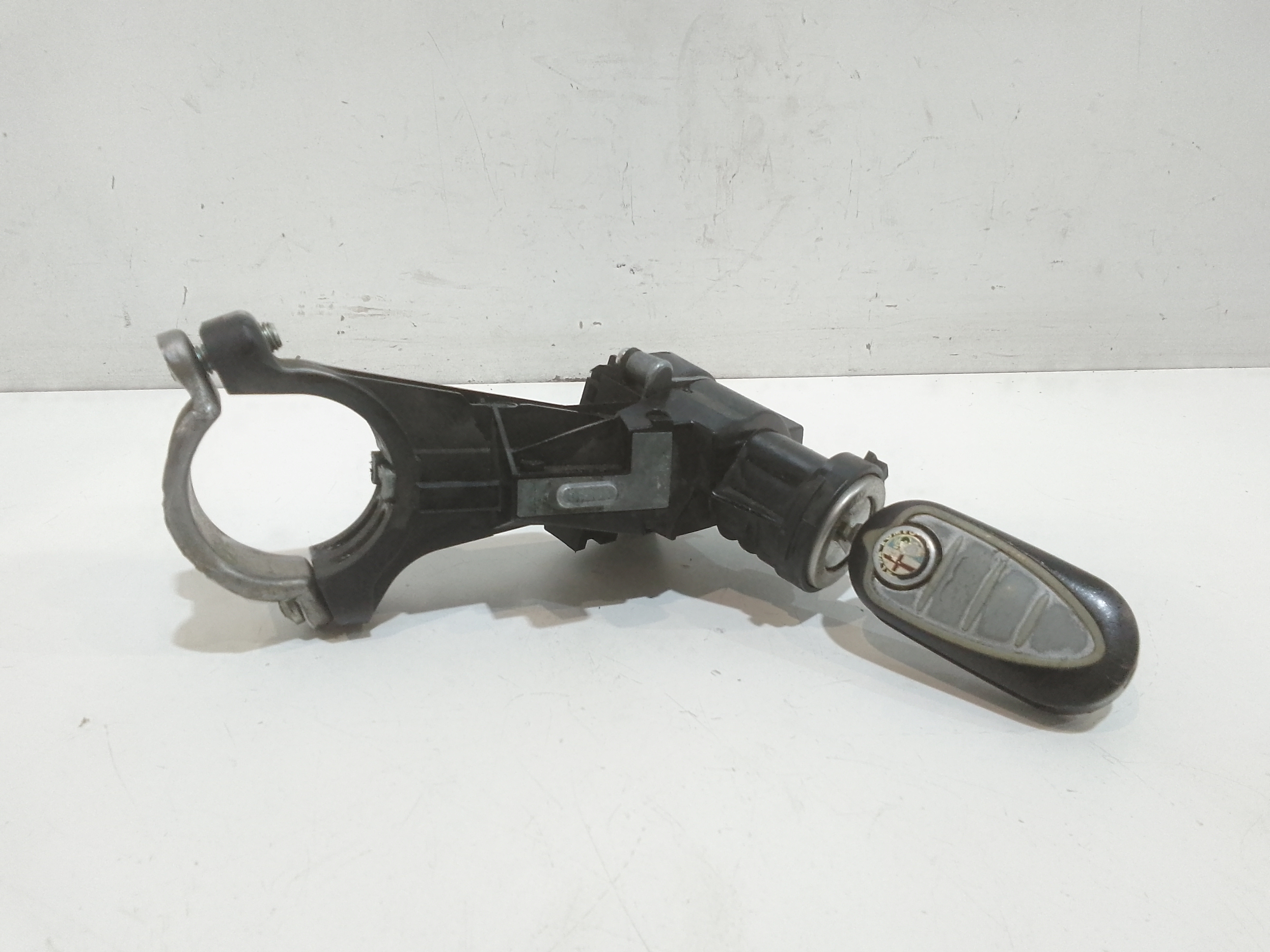 Commutatore Avviamento Con Cilindretti Serrature Usato