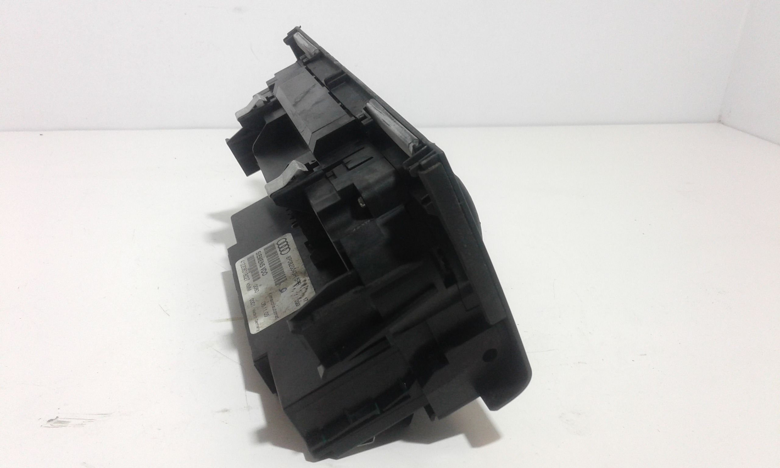 Blocco Comando Climatizzazione 8P0819047F5PR Usato