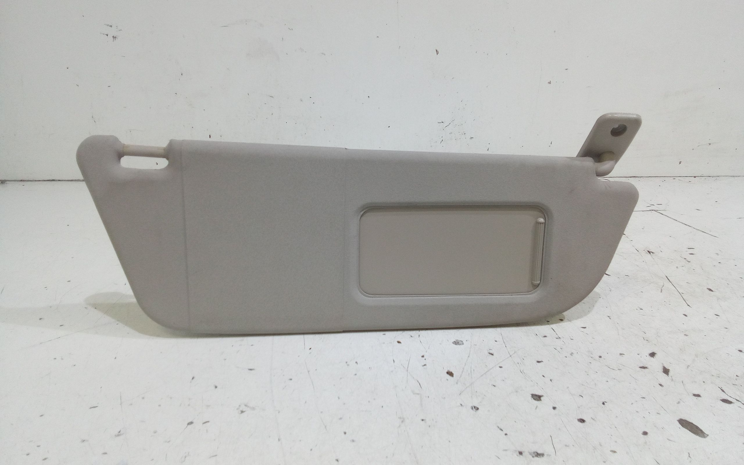 Aletta Parasole Parabrezza Destro 24409344 Usato