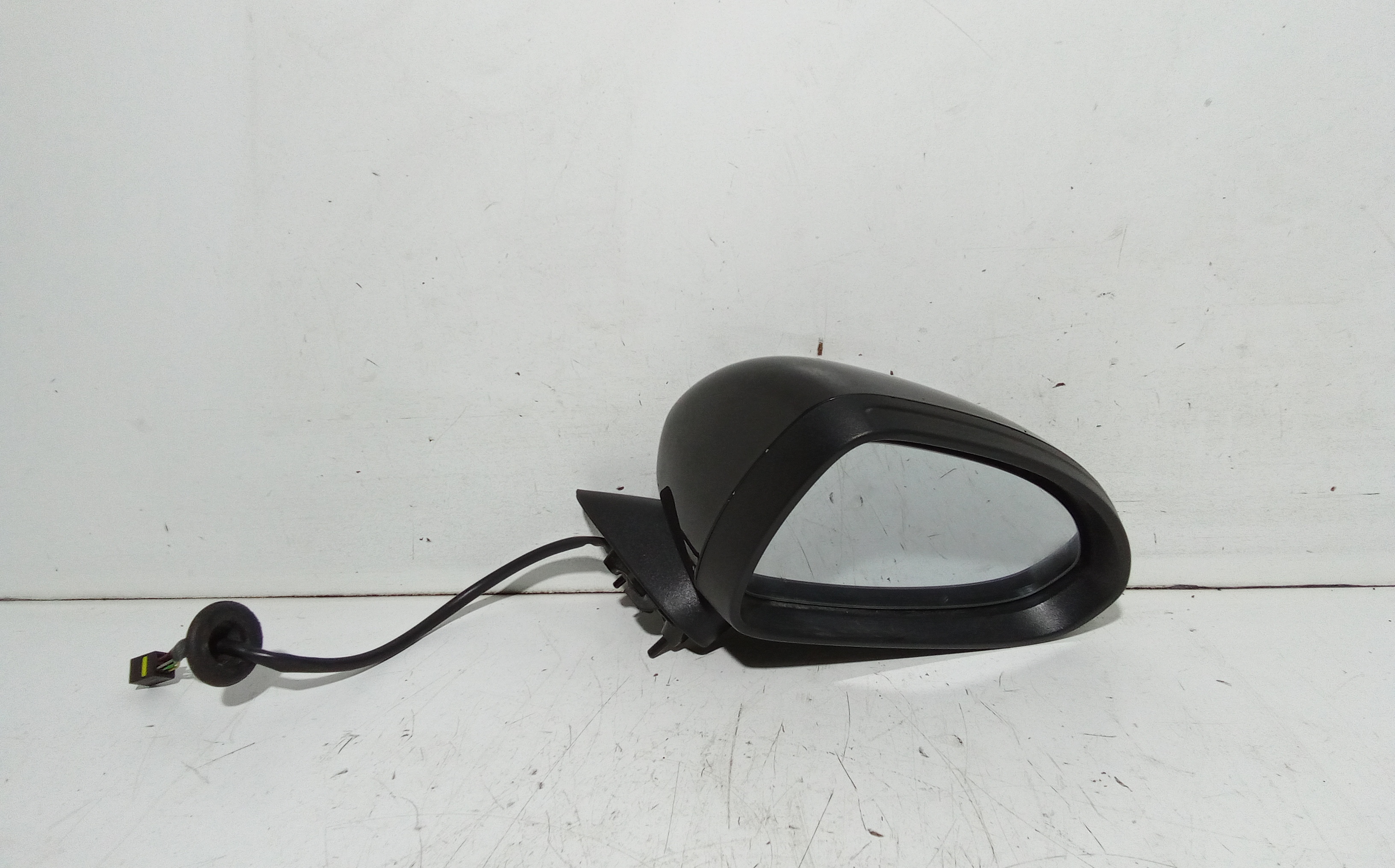 Retrovisore Est. Destro Usato