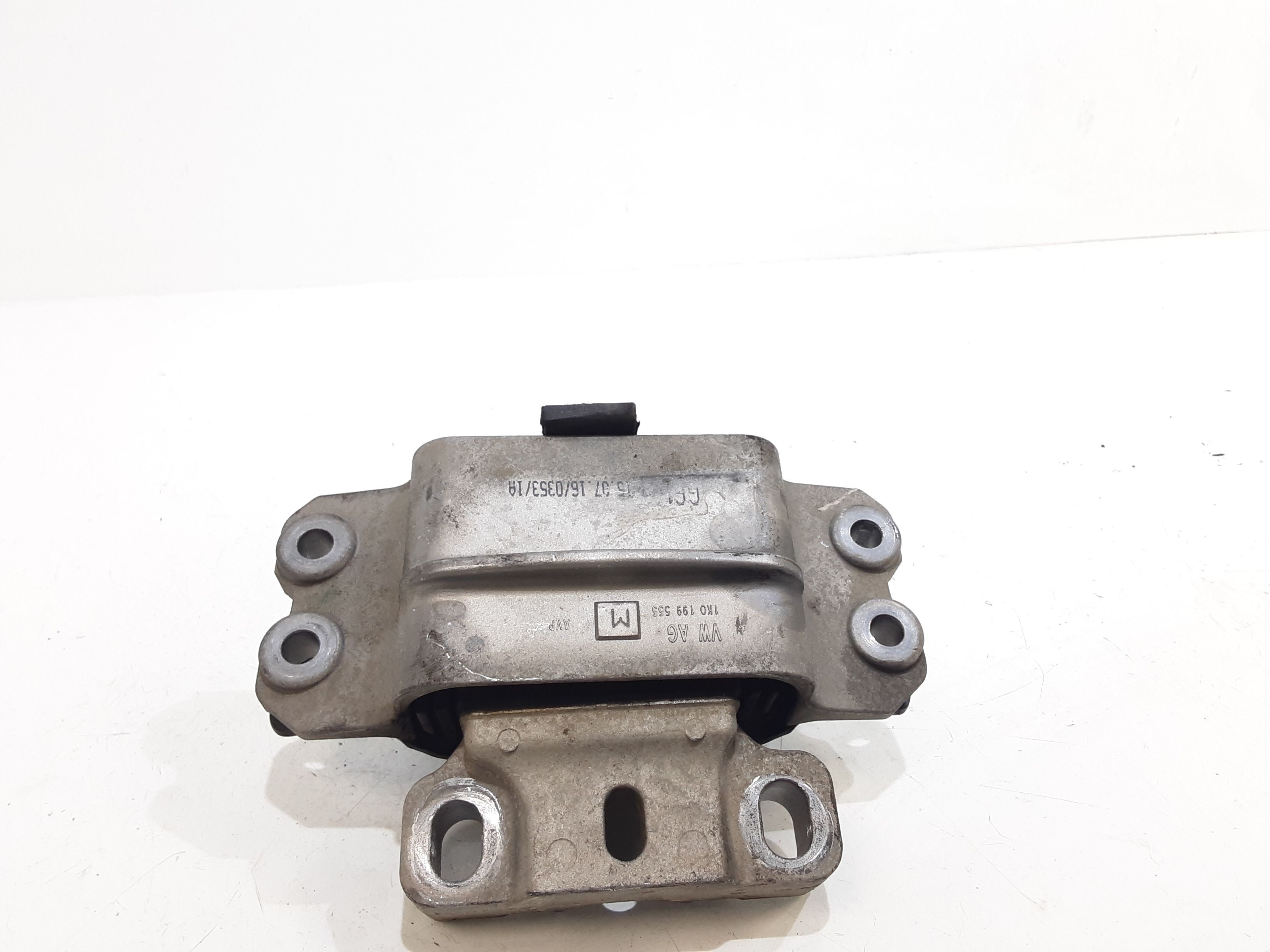 Piastra Alloggiamento Supporto Motore (Con Eventuale Bielletta O Tirante Associato) Usato