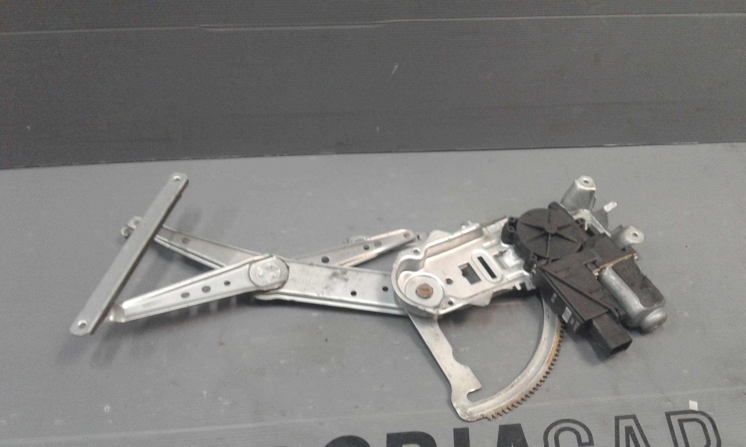 Alzacristallo Porta Ant. Sinistro 9113359 Usato