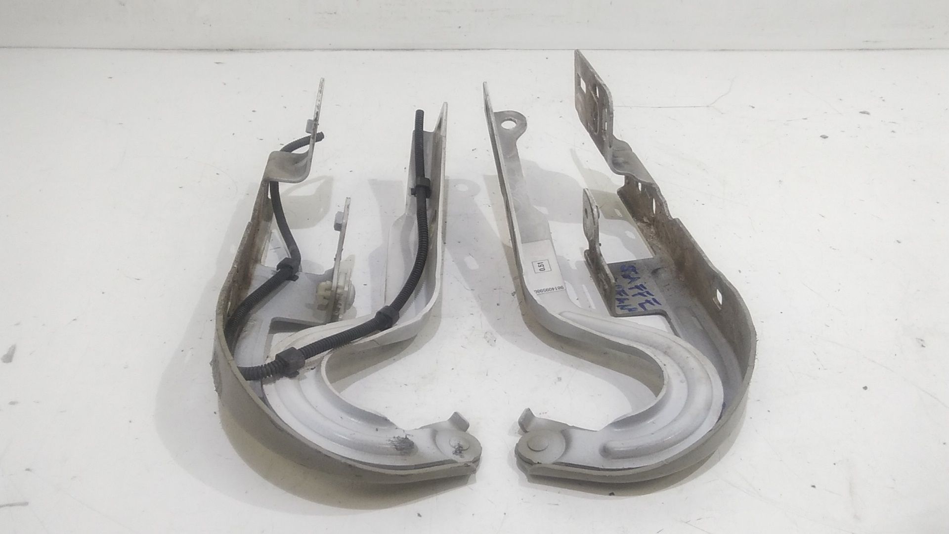 Cerniera Cofano Ant. Sinistro 7912F4 Usato