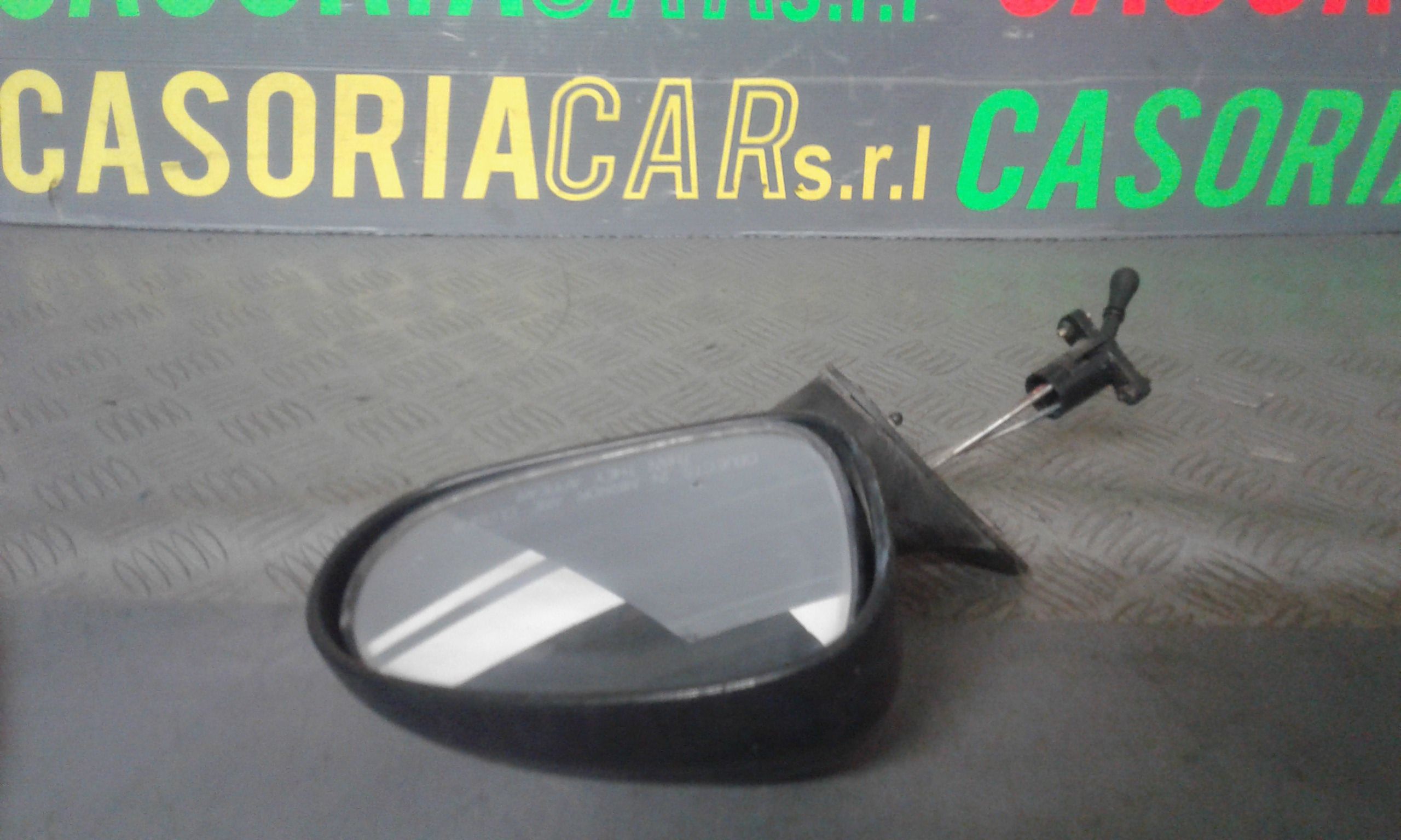 Retrovisore Est. Destro Usato