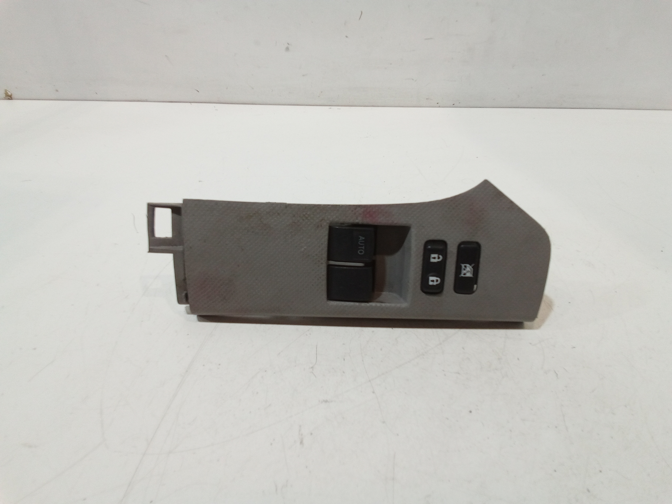 Interruttore Alzacristalli Porta Ant. Sinistro Usato