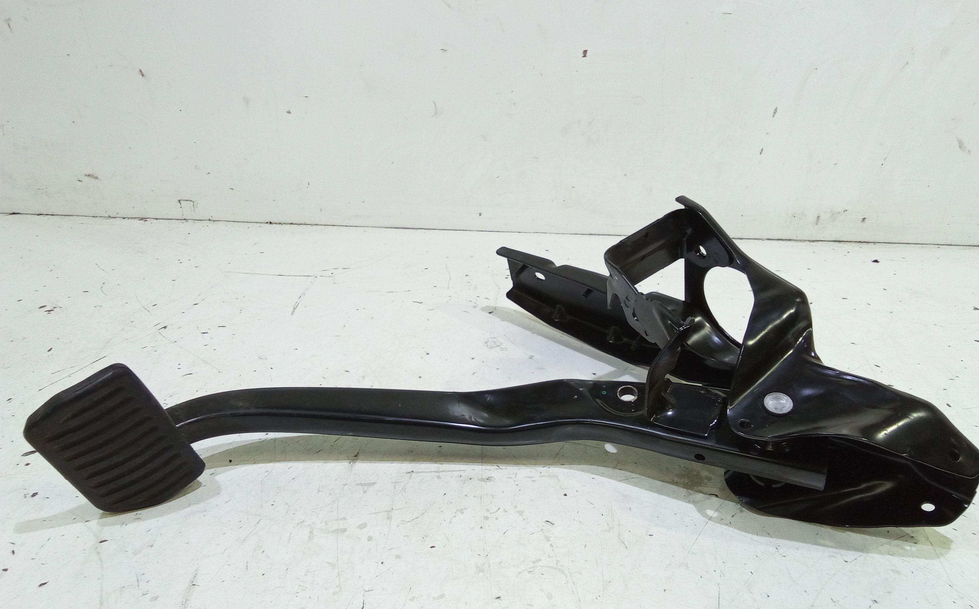 Pedale Freno J9C15680 Usato