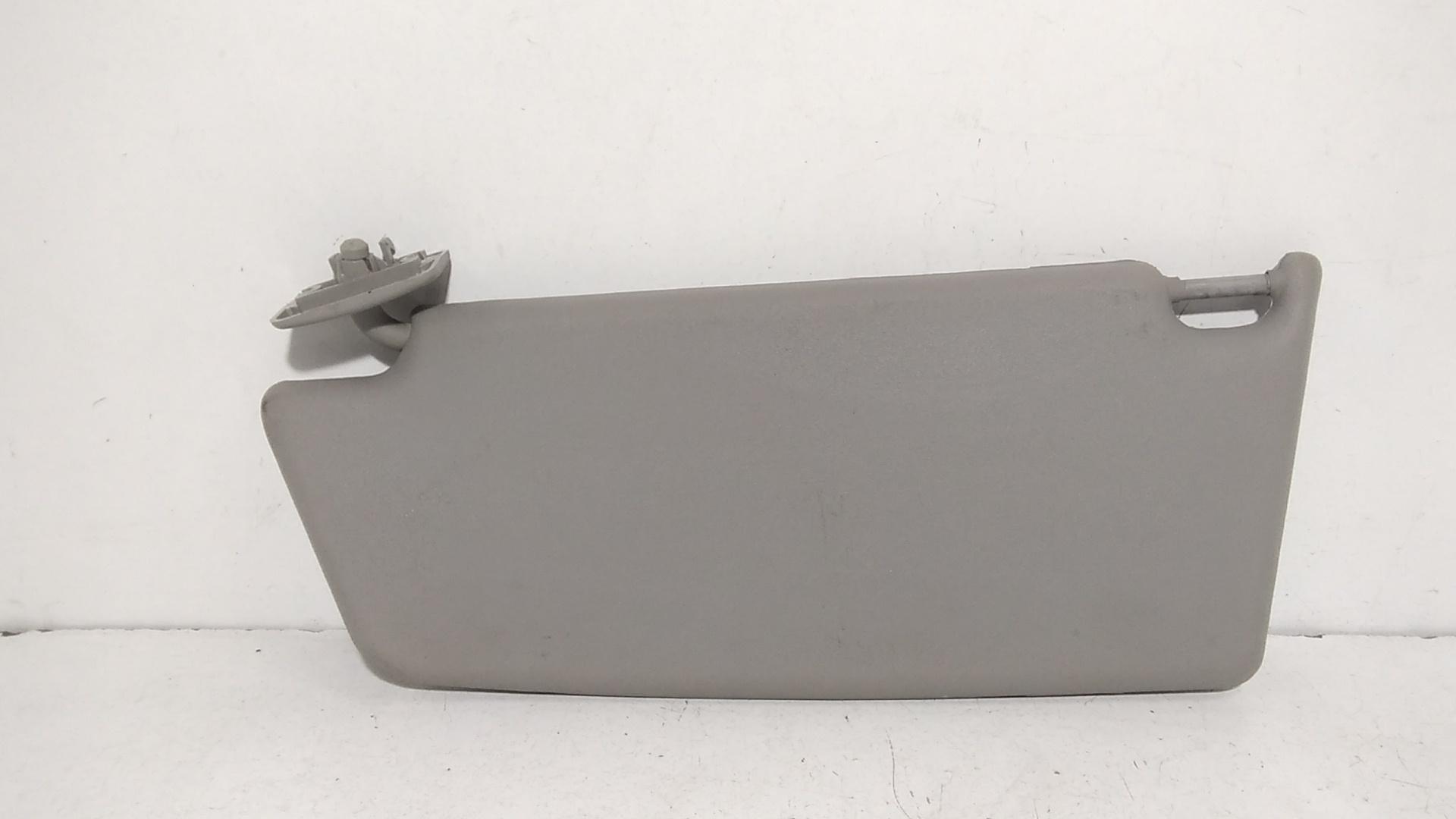 Aletta Parasole Parabrezza Destro 13113045 Usato