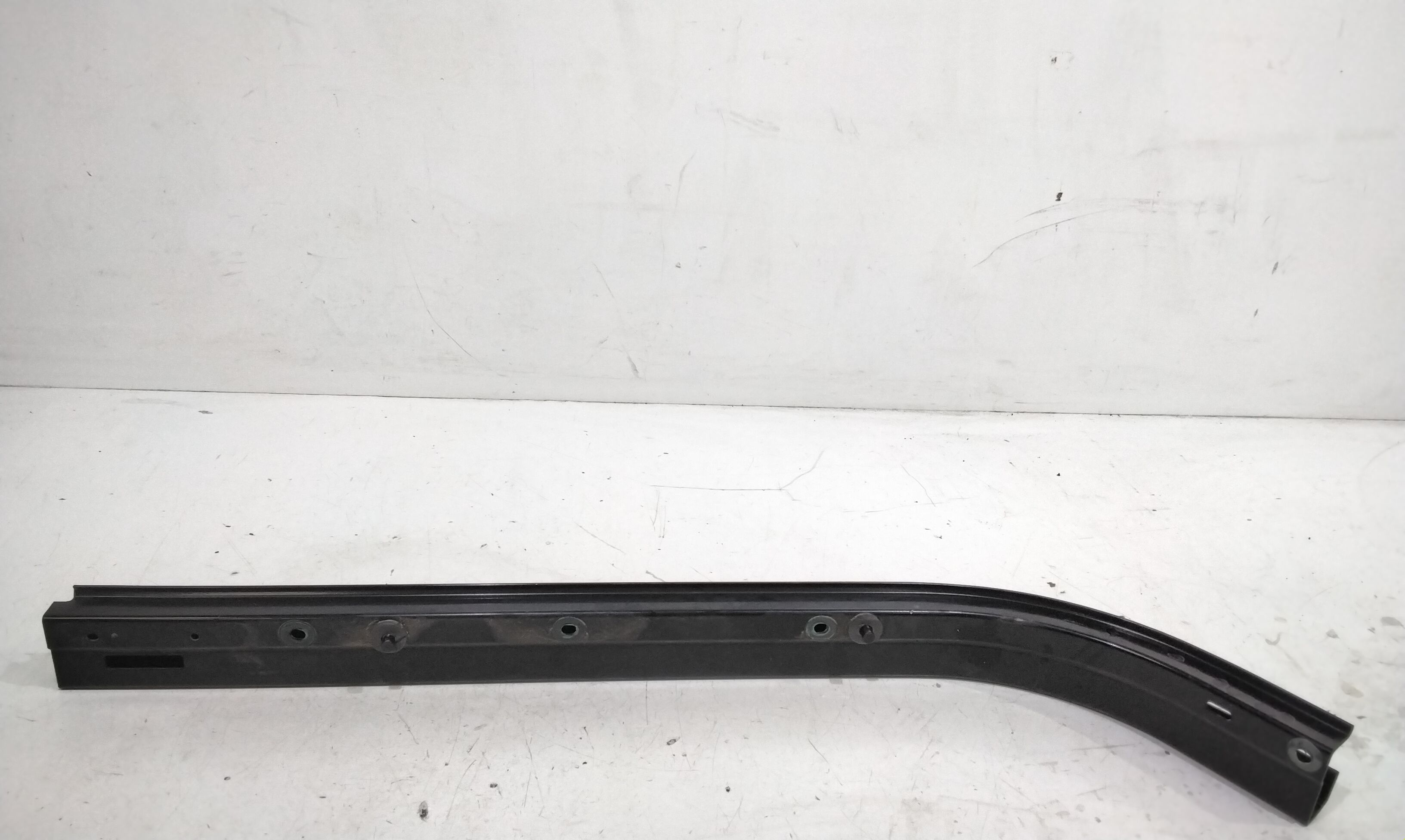 Guida Centr. Porta Scorrevole Destro, Guida Centr. Porta Scorrevole Sinistro, Guida Inf. Porta Scorrevole Destro, Guida Inf. Porta Scorrevole Sinistro, Guida Sup. Porta Scorrevole Destro, Guida Sup. Porta Scorrevole Sinistro Usato