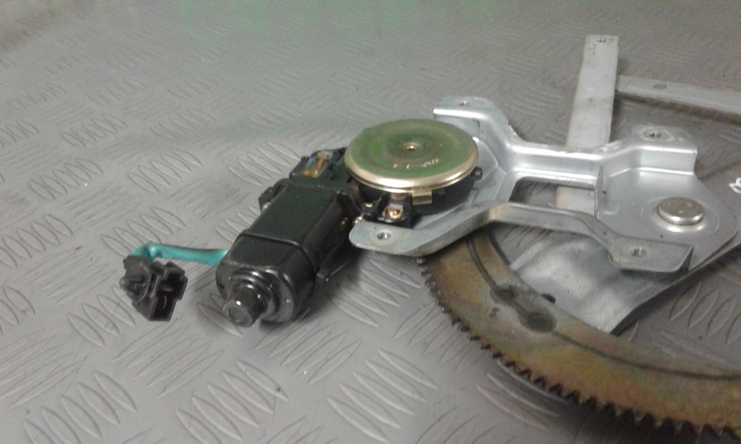 Alzacristallo Porta Ant. Destro 96318070 Usato