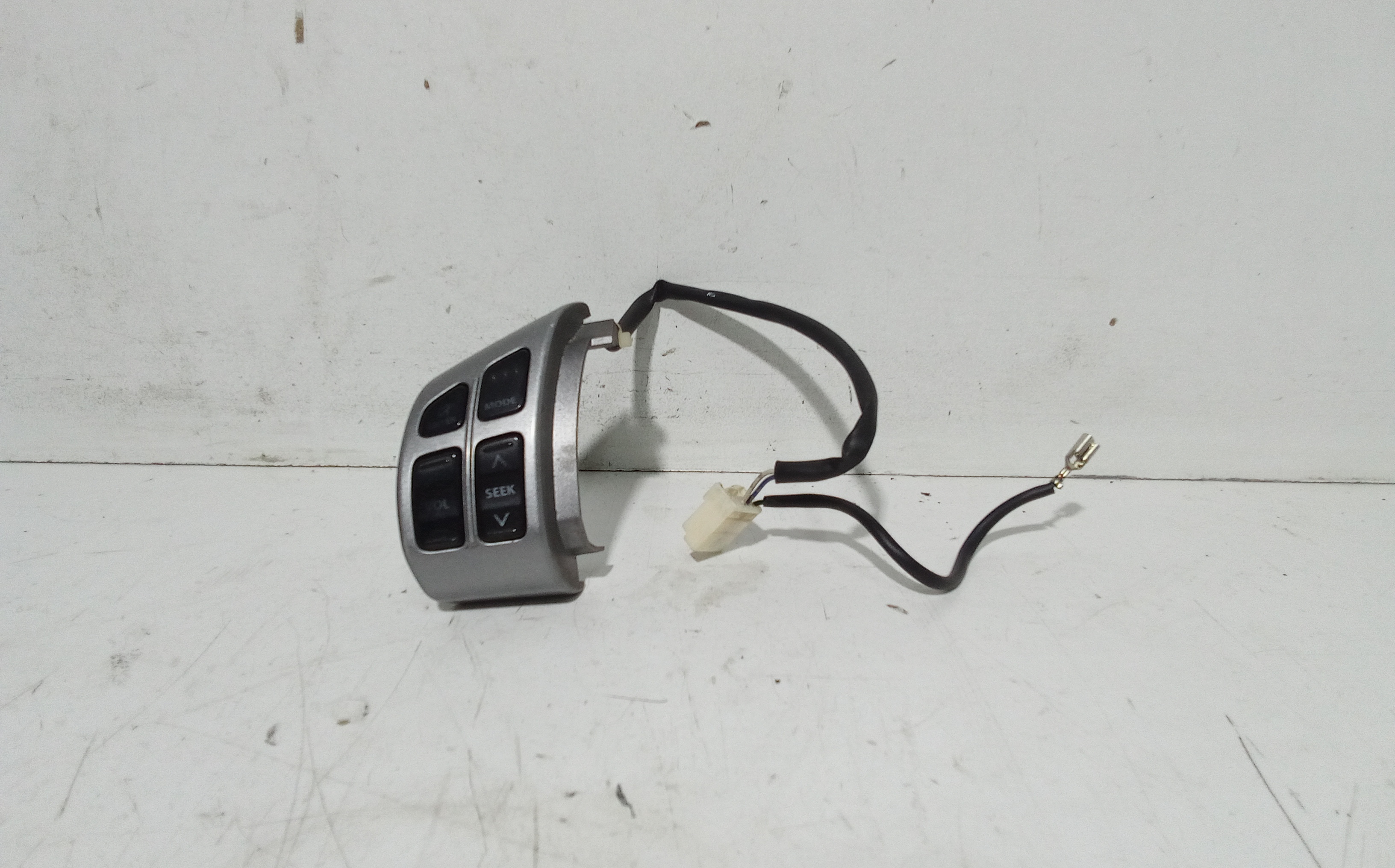 Blocco Volante Multifunzione Usato