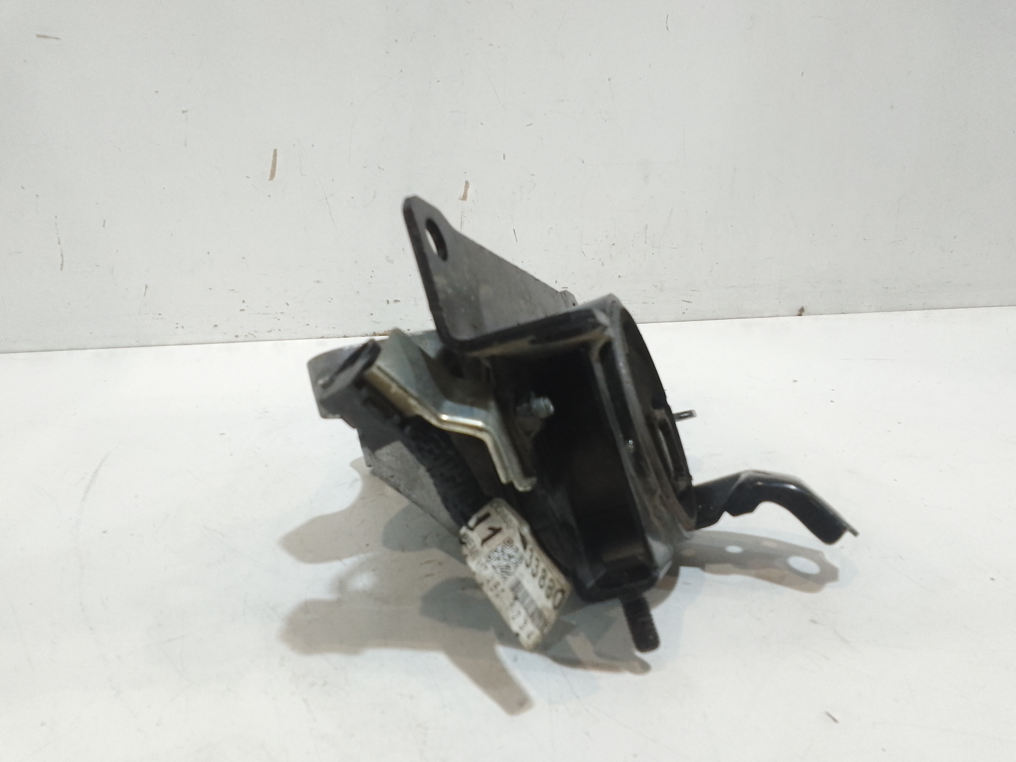 Piastra Alloggiamento Supporto Motore (Con Eventuale Bielletta O Tirante Associato) Usato