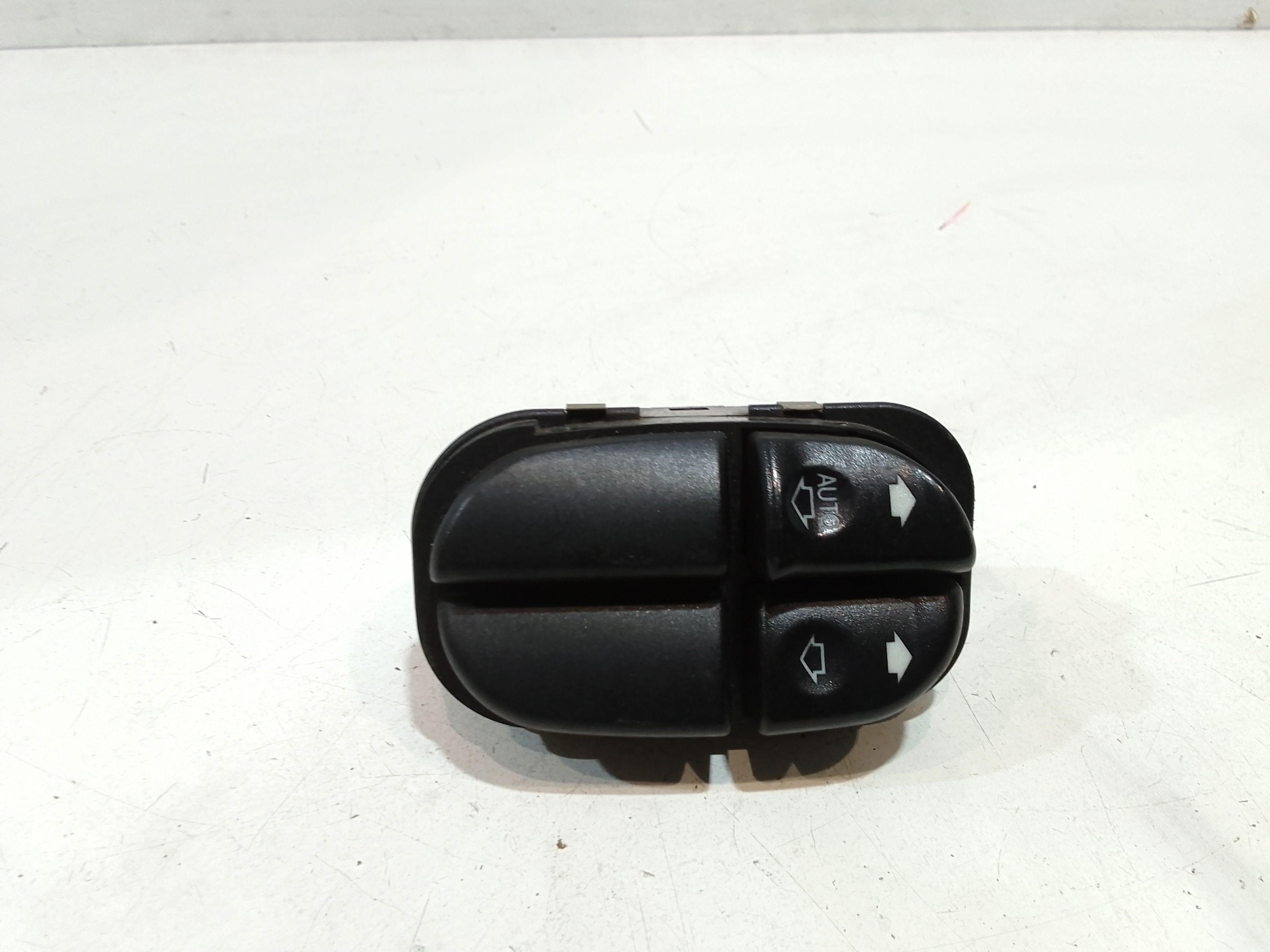 Interruttore Alzacristalli Porta Ant. Sinistro Usato