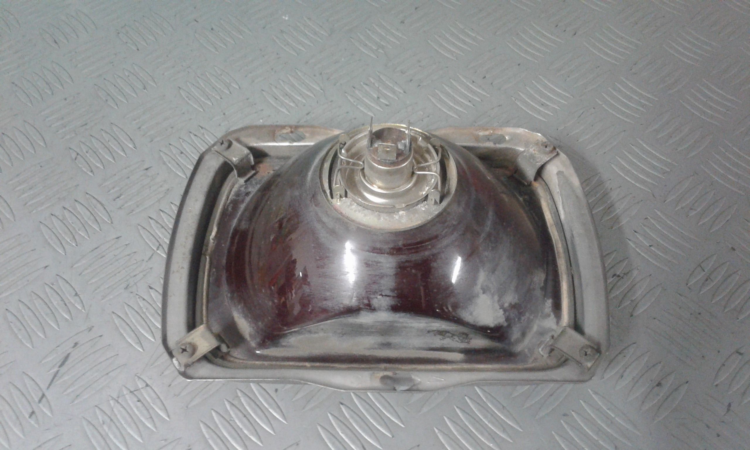 Proiettore Sinistro 8115087Z05000 Usato