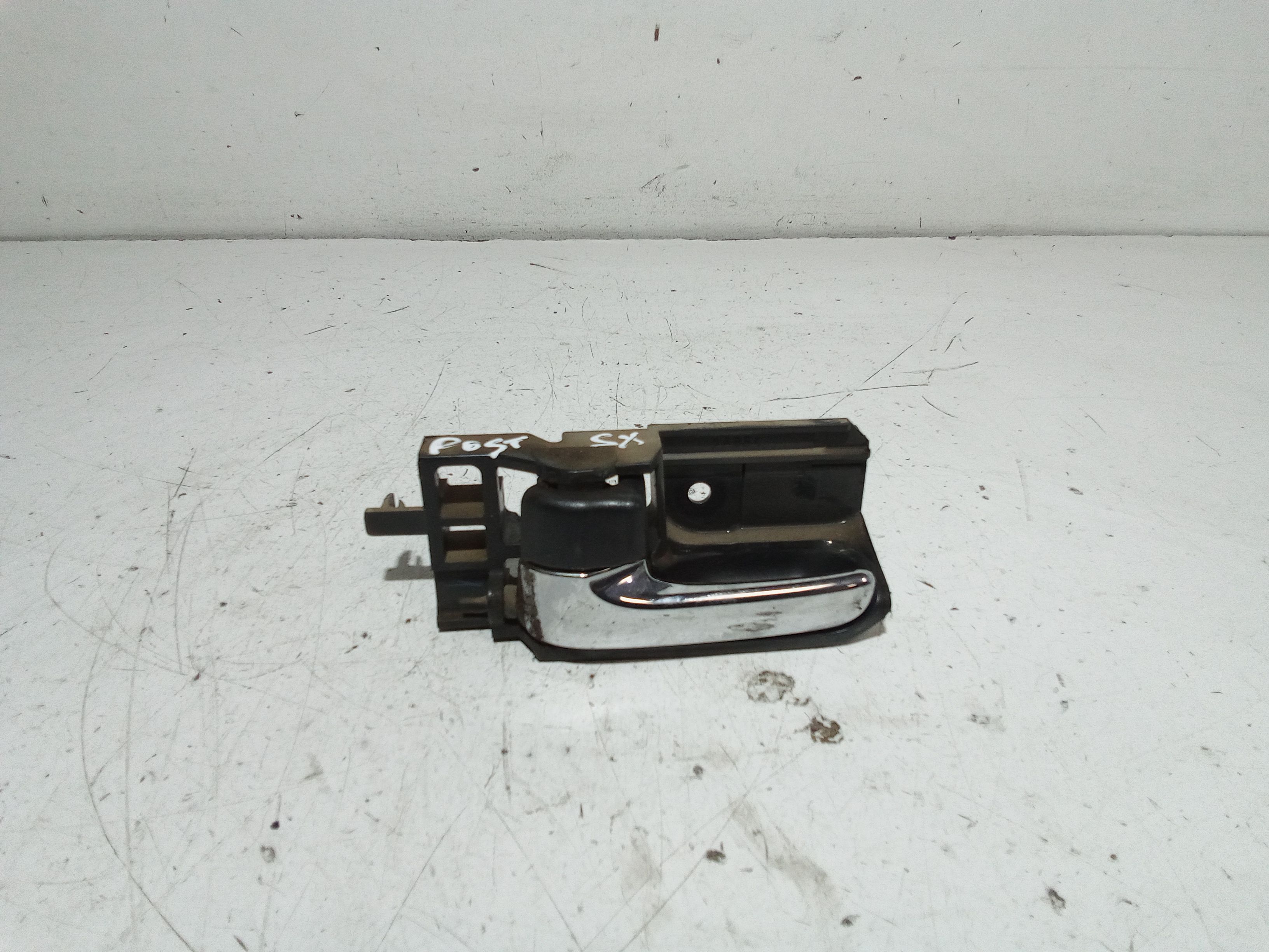 Maniglia Int. Apertura Porta Post. Sinistro Usato