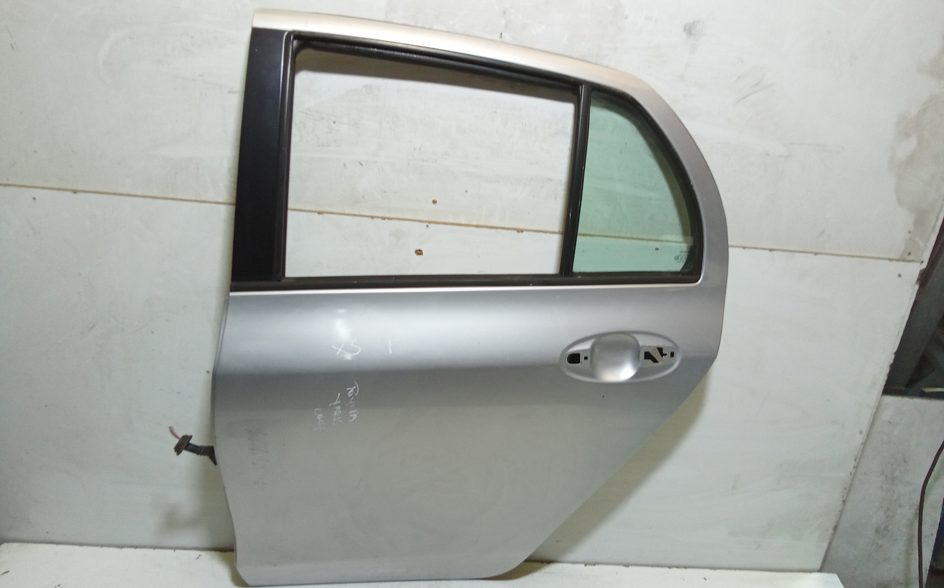 Porta Post. Sinistro 670040D120 Usato