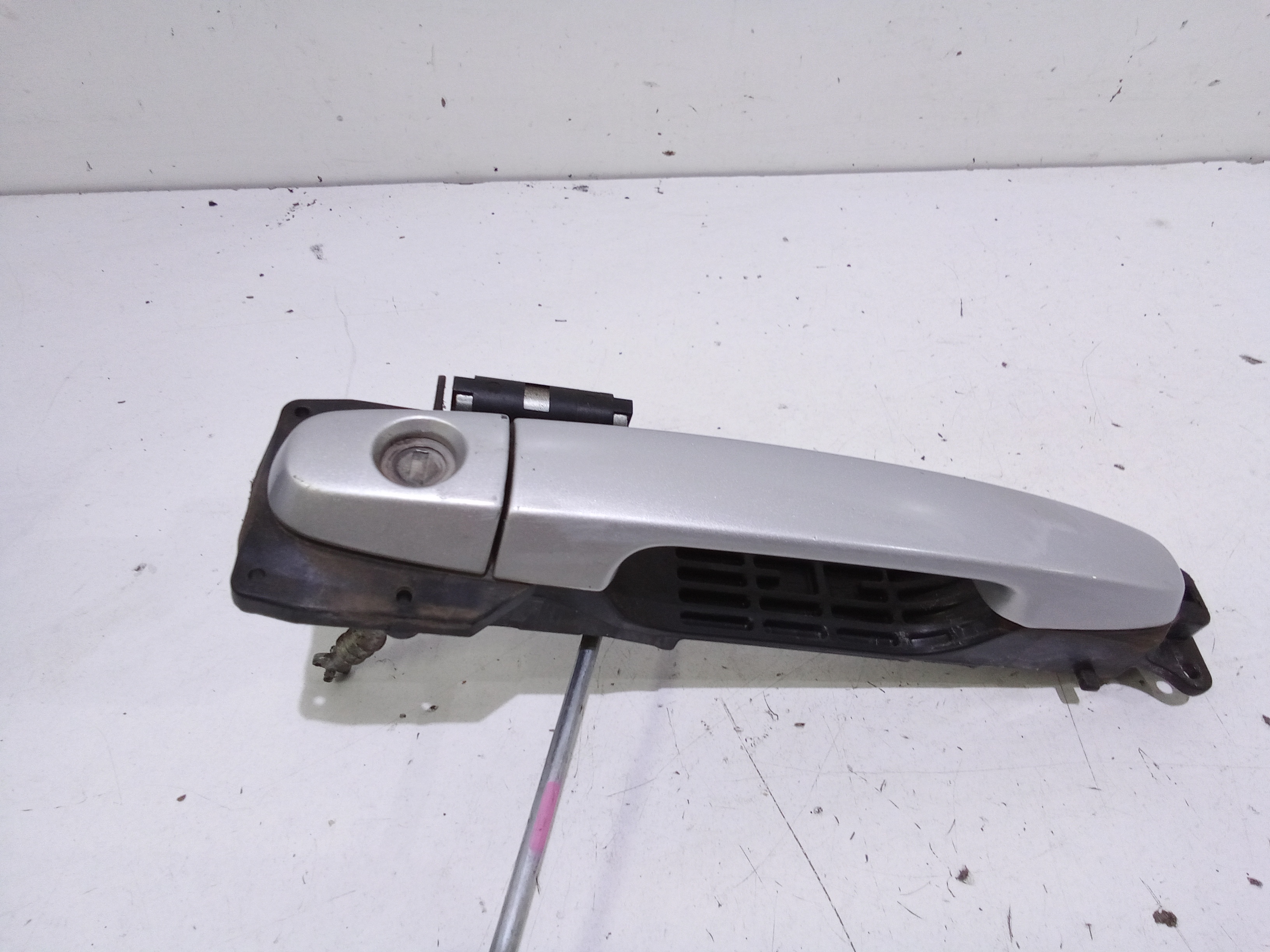 Maniglia Porta Ant. Destro 692100D060A1 Usato