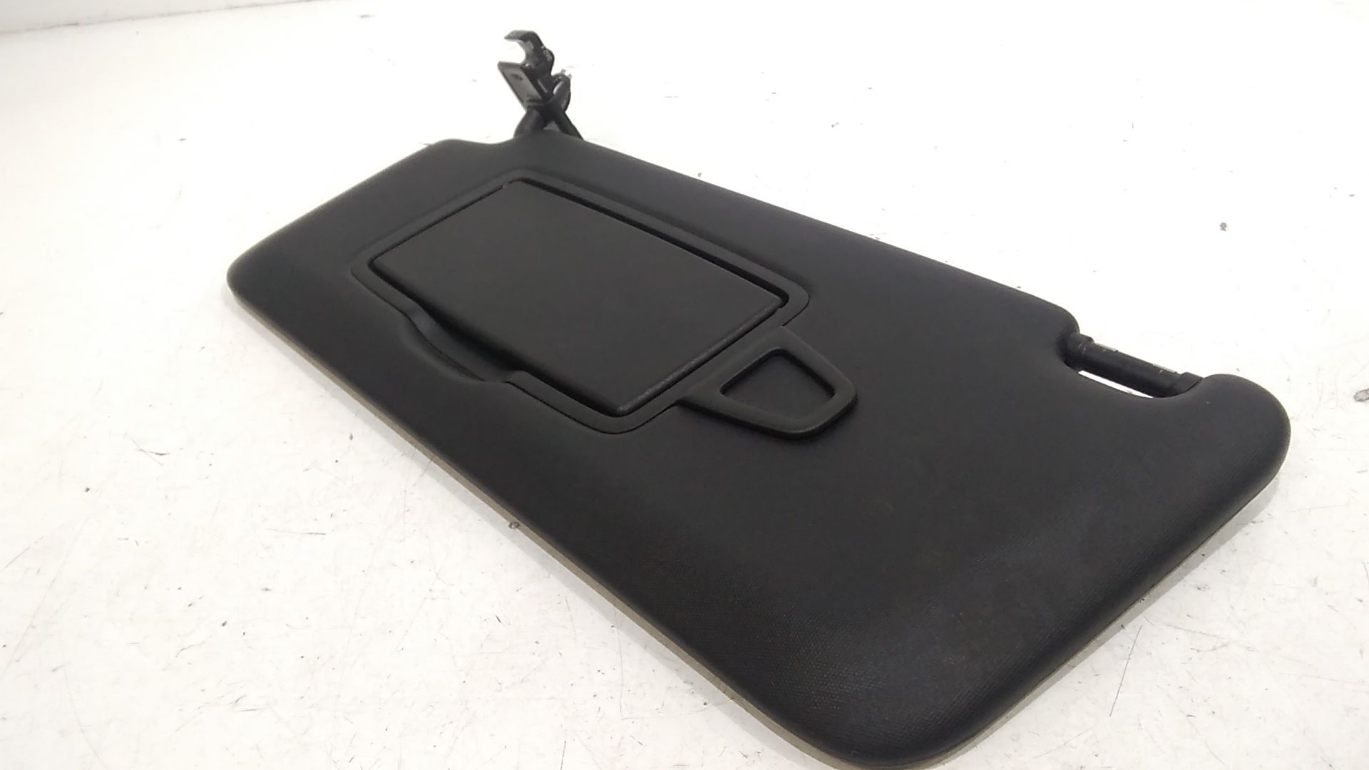 Aletta Parasole Parabrezza Sinistro A17781059007M94 Usato