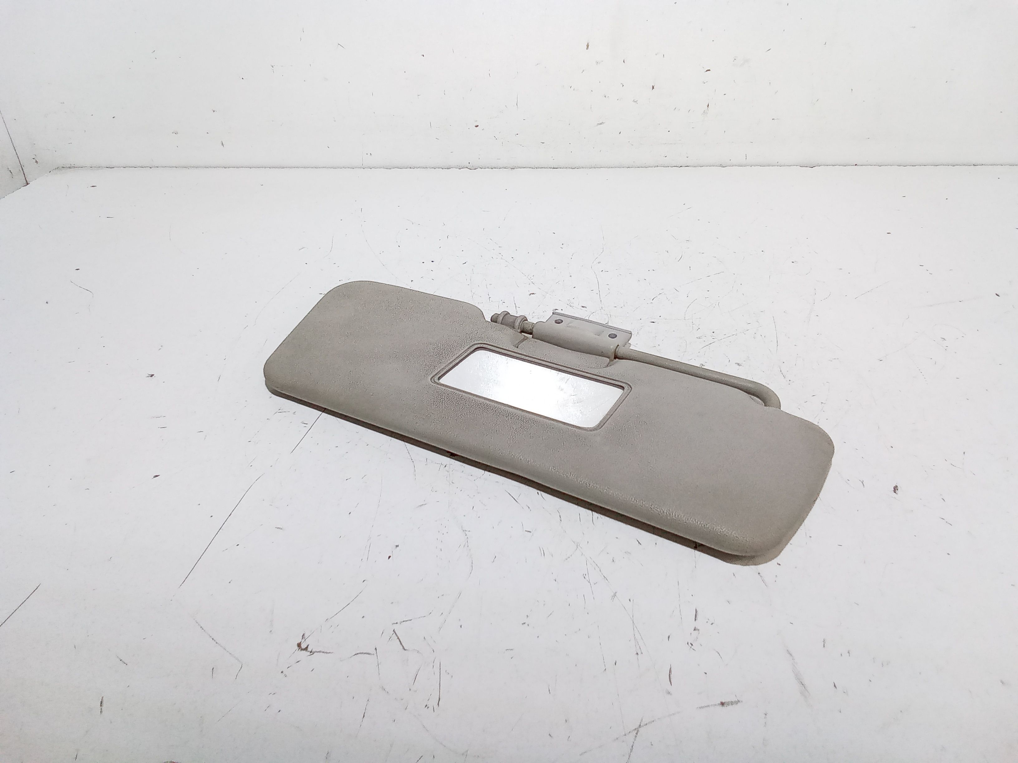 Aletta Parasole Parabrezza Destro 735244339 Usato