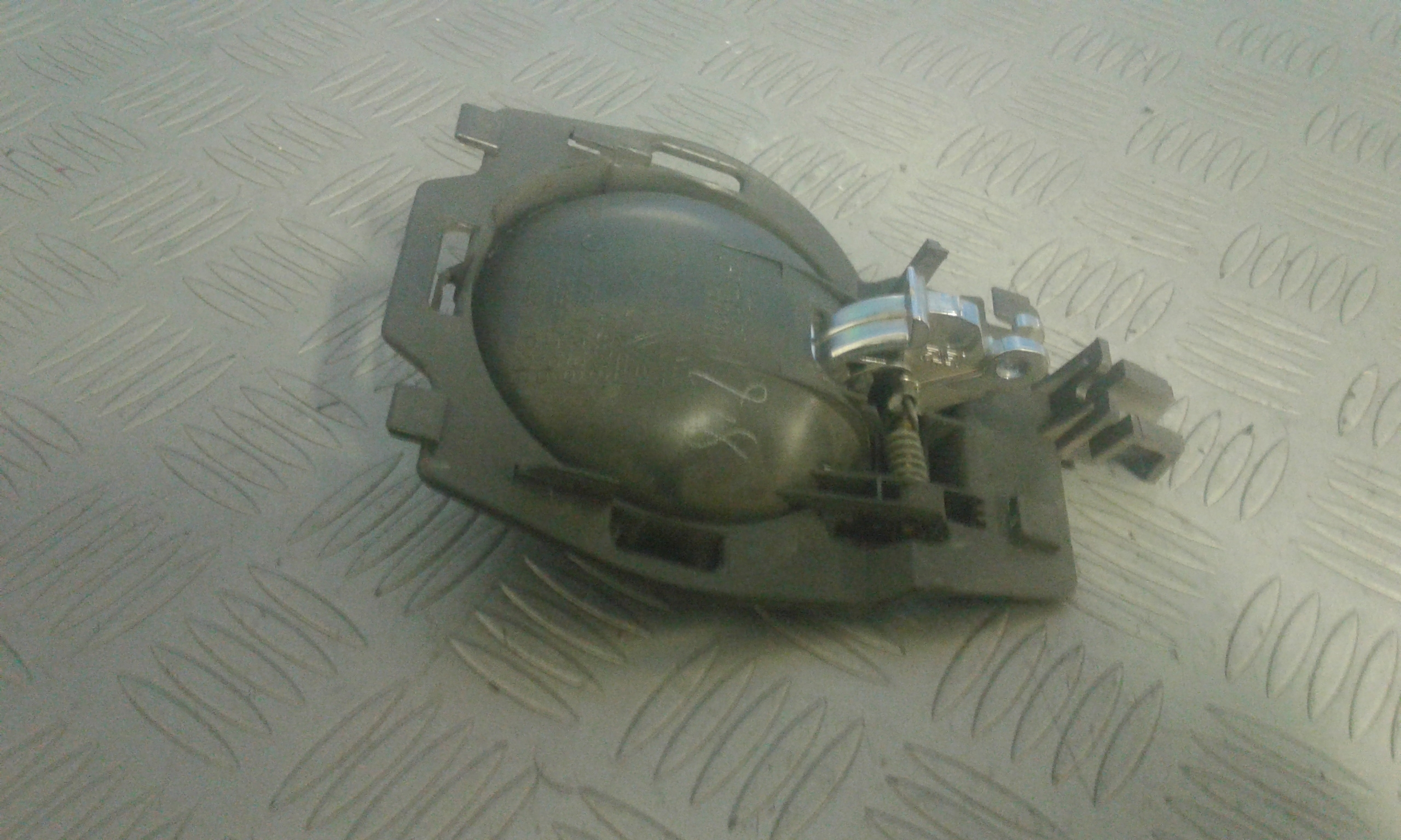 Maniglia Int. Apertura Porta Ant. Destro Usato