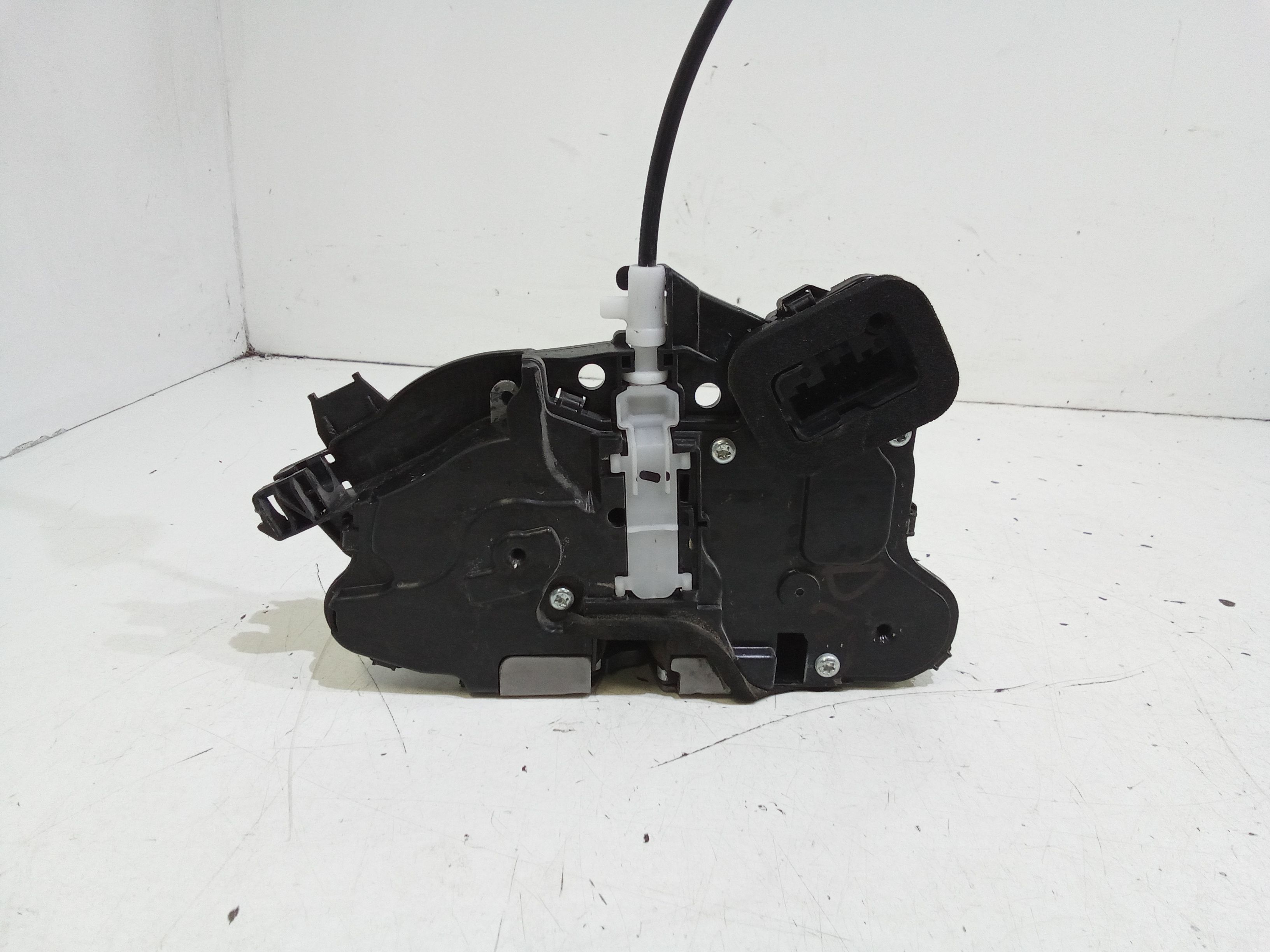 Serratura Porta Ant. Destro 10B837016 Usato