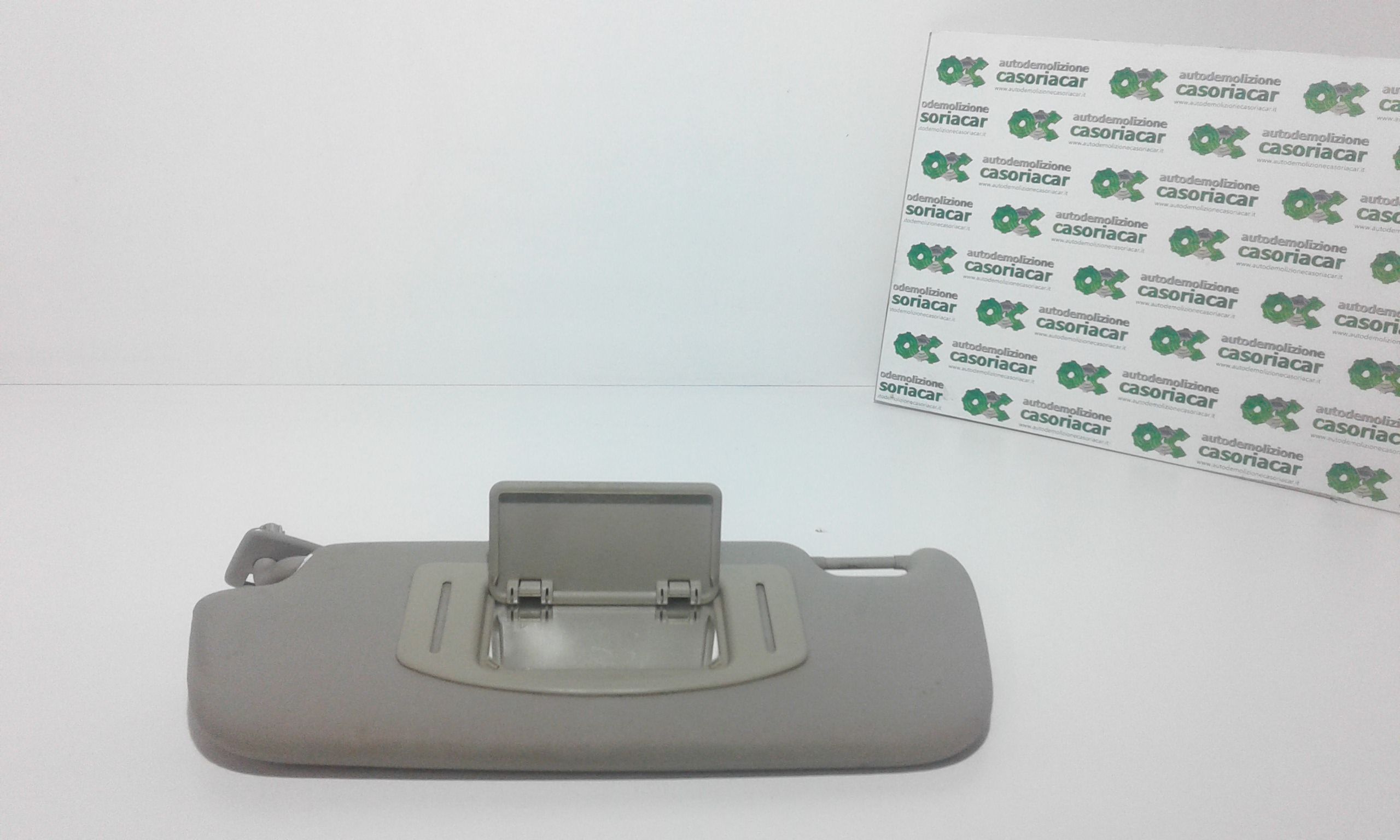 Aletta Parasole Parabrezza Sinistro A4548100910CH0A Usato