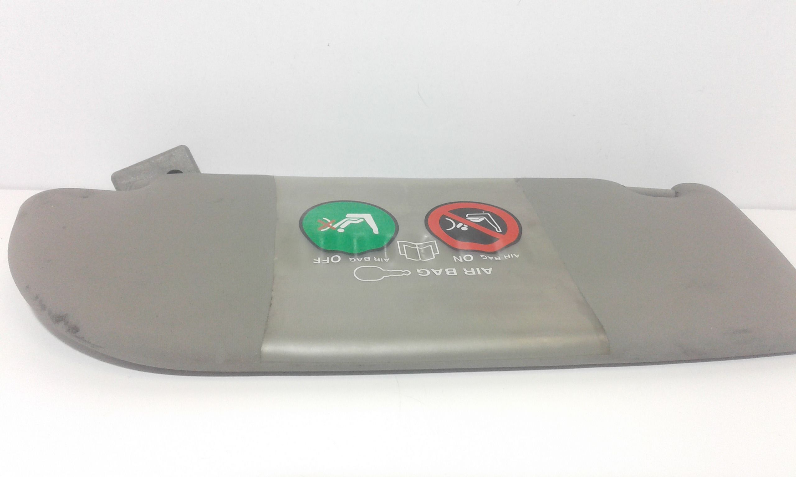 Aletta Parasole Parabrezza Destro 735314225 Usato