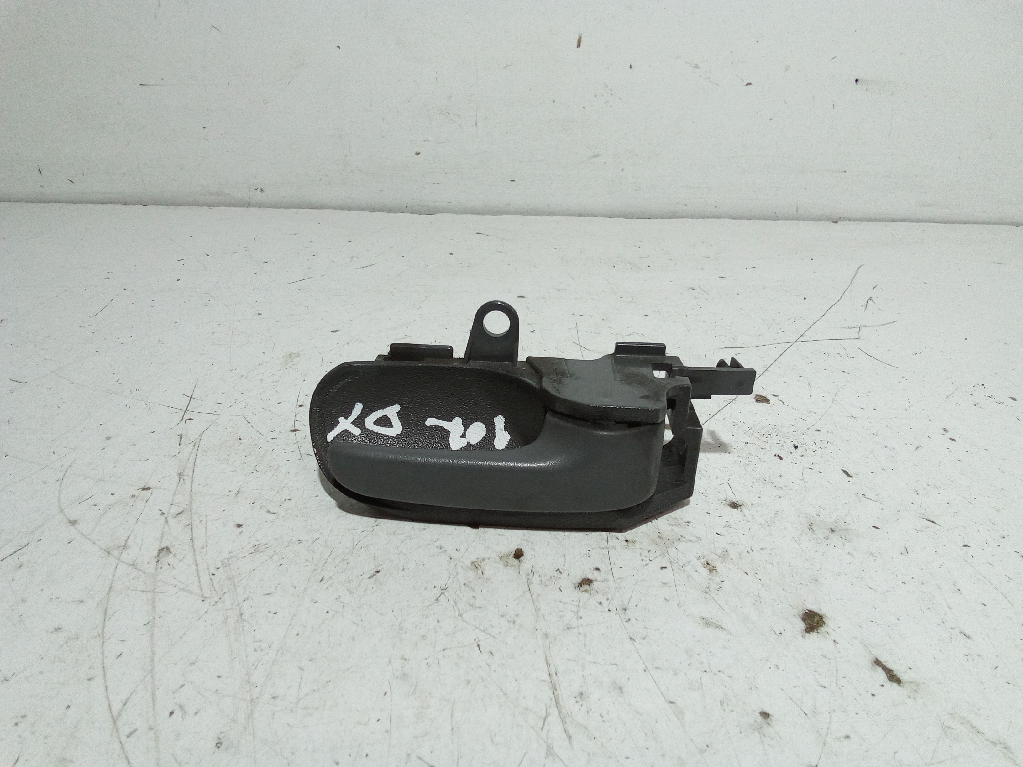 Maniglia Int. Apertura Porta Ant. Destro Usato