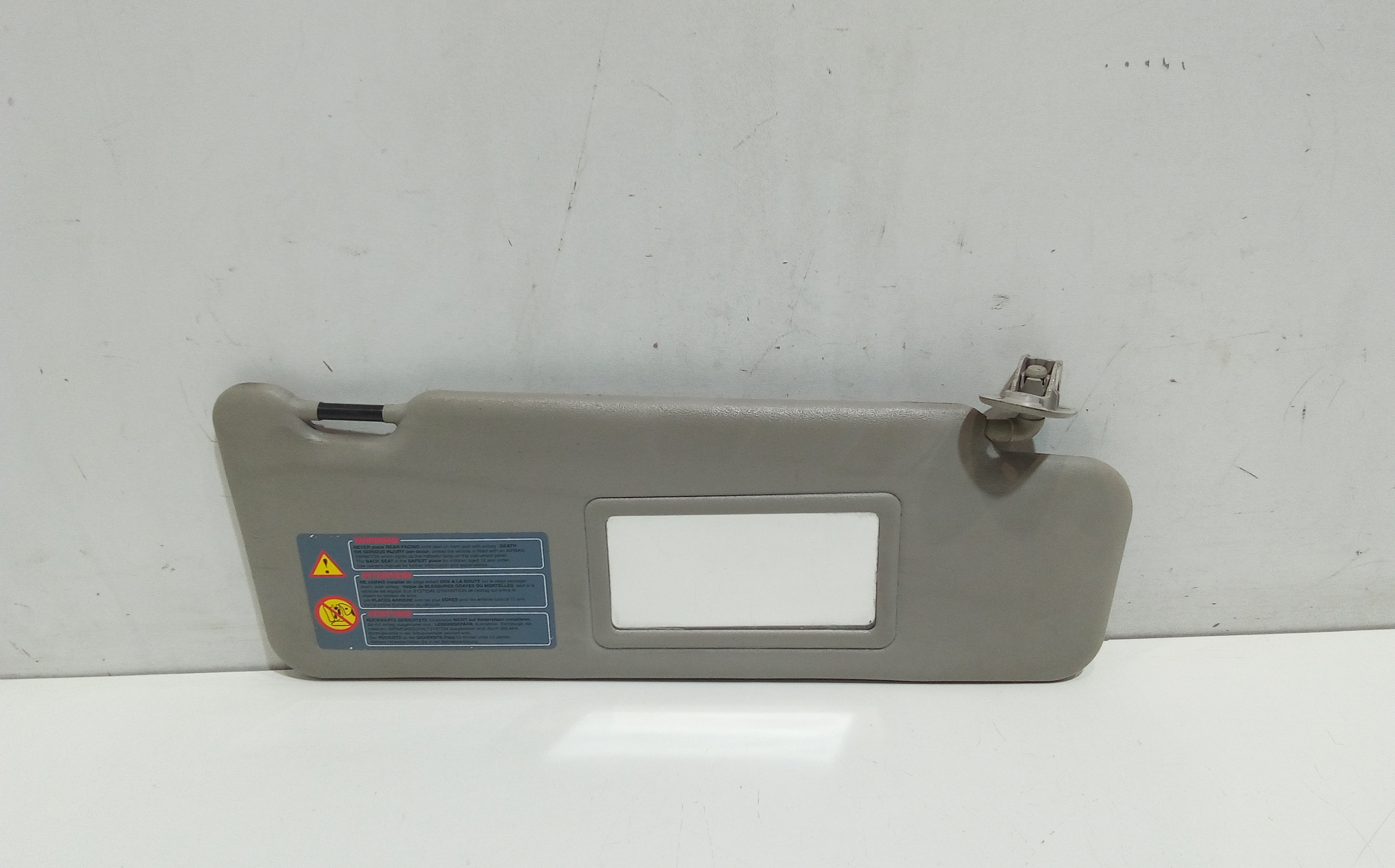 Aletta Parasole Parabrezza Destro 964006322R Usato