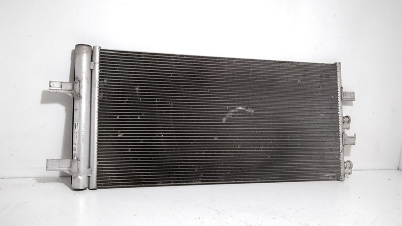 Radiatore Riscaldamento 64119297754 Usato