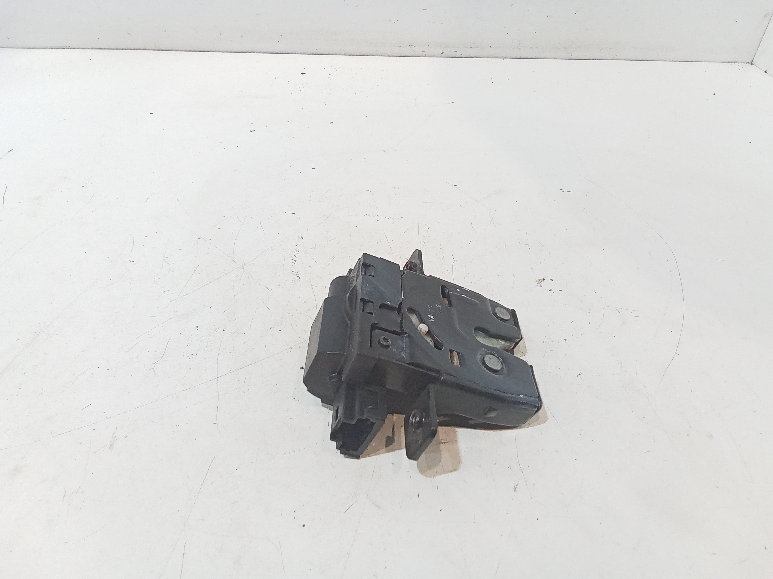 serratura cofano post. - Immagine 1 di 5