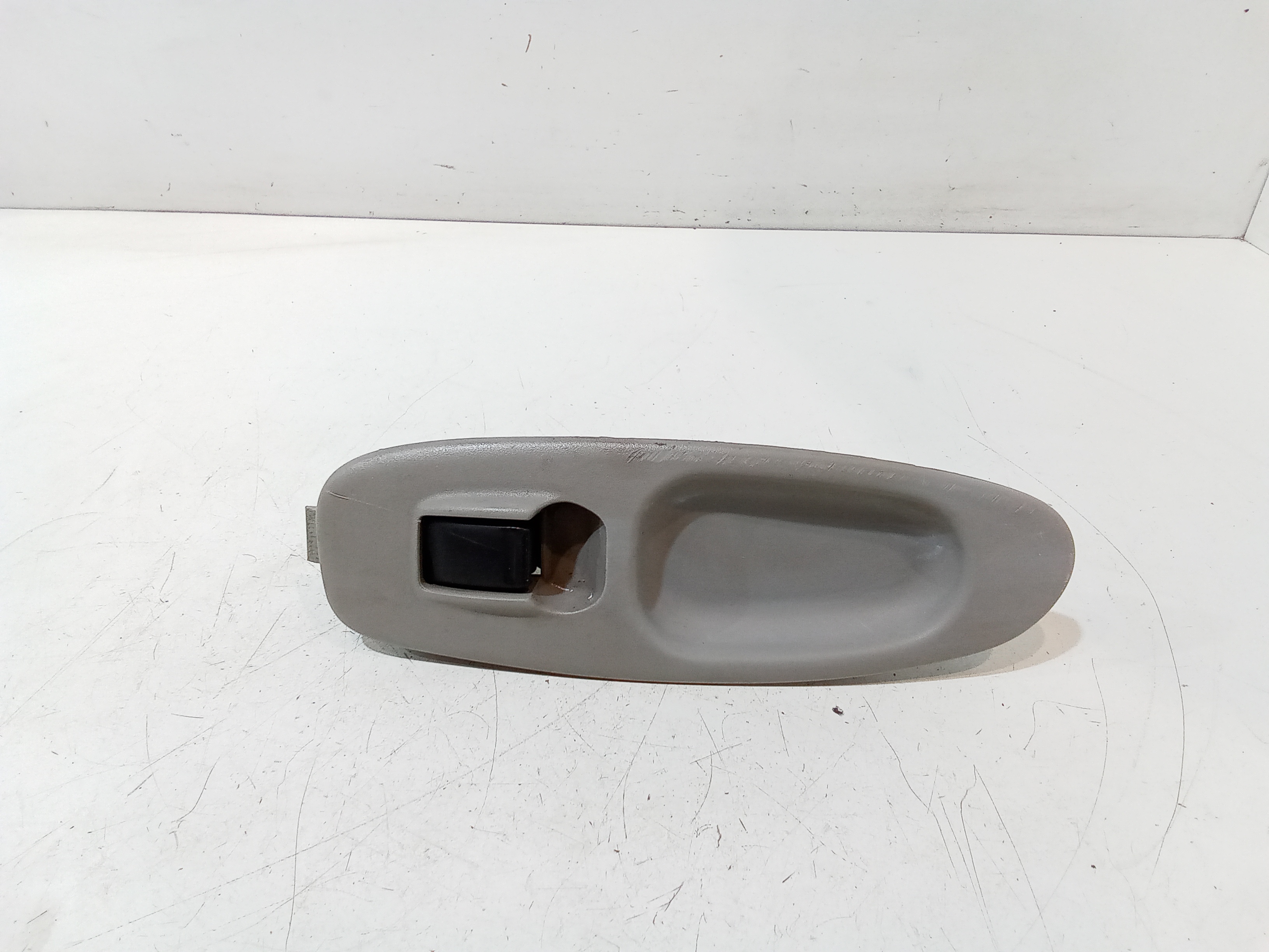 Interruttore Alzacristalli Porta Ant. Destro Usato