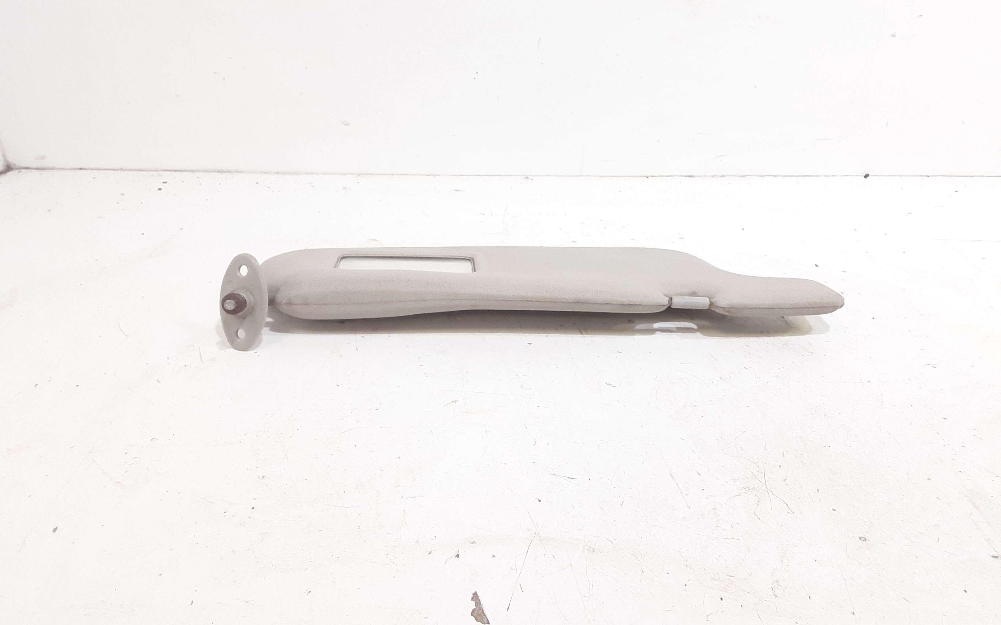 Aletta Parasole Parabrezza Destro 7431052041B0 Usato