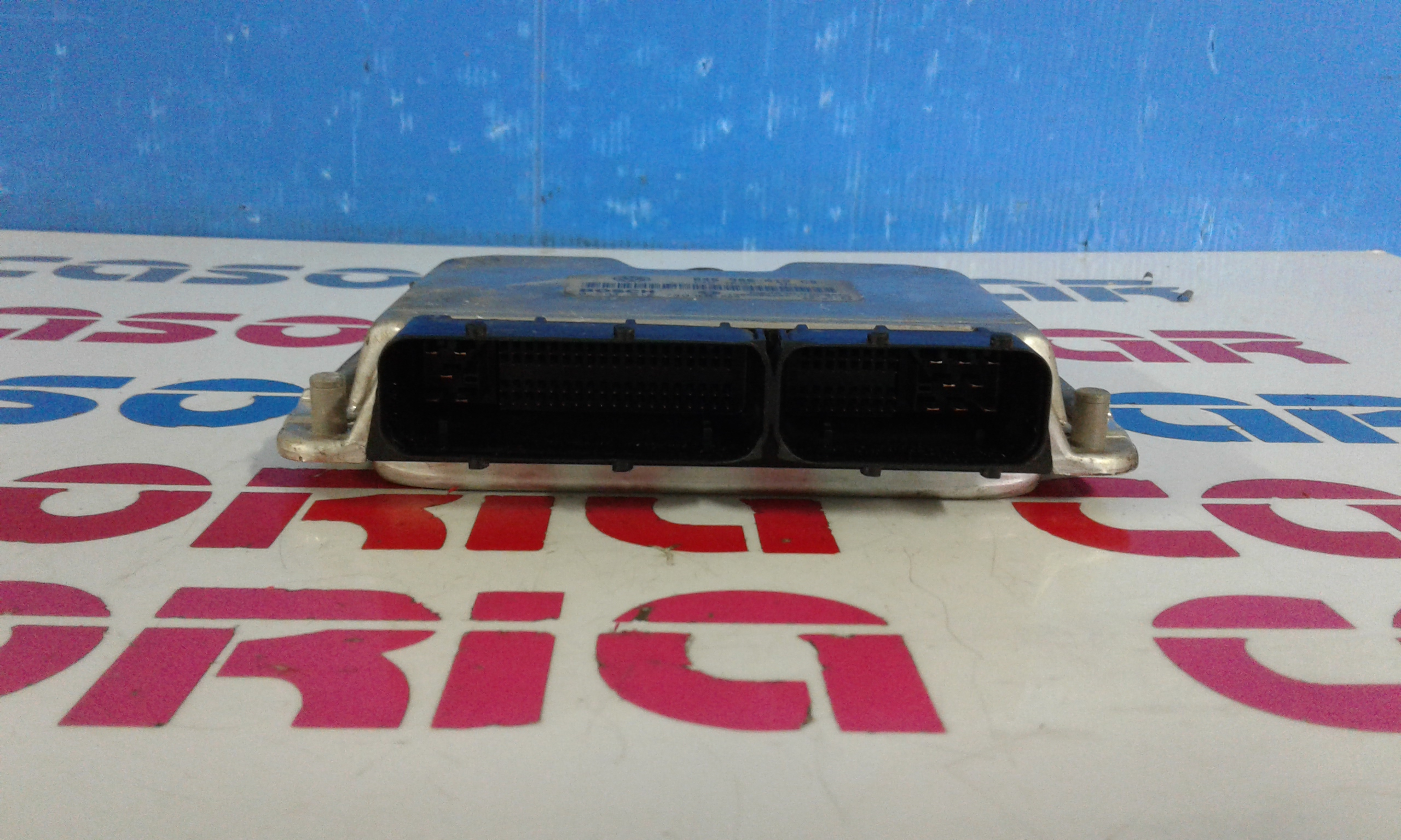 Centralina Iniezione 03F906070KF Usato