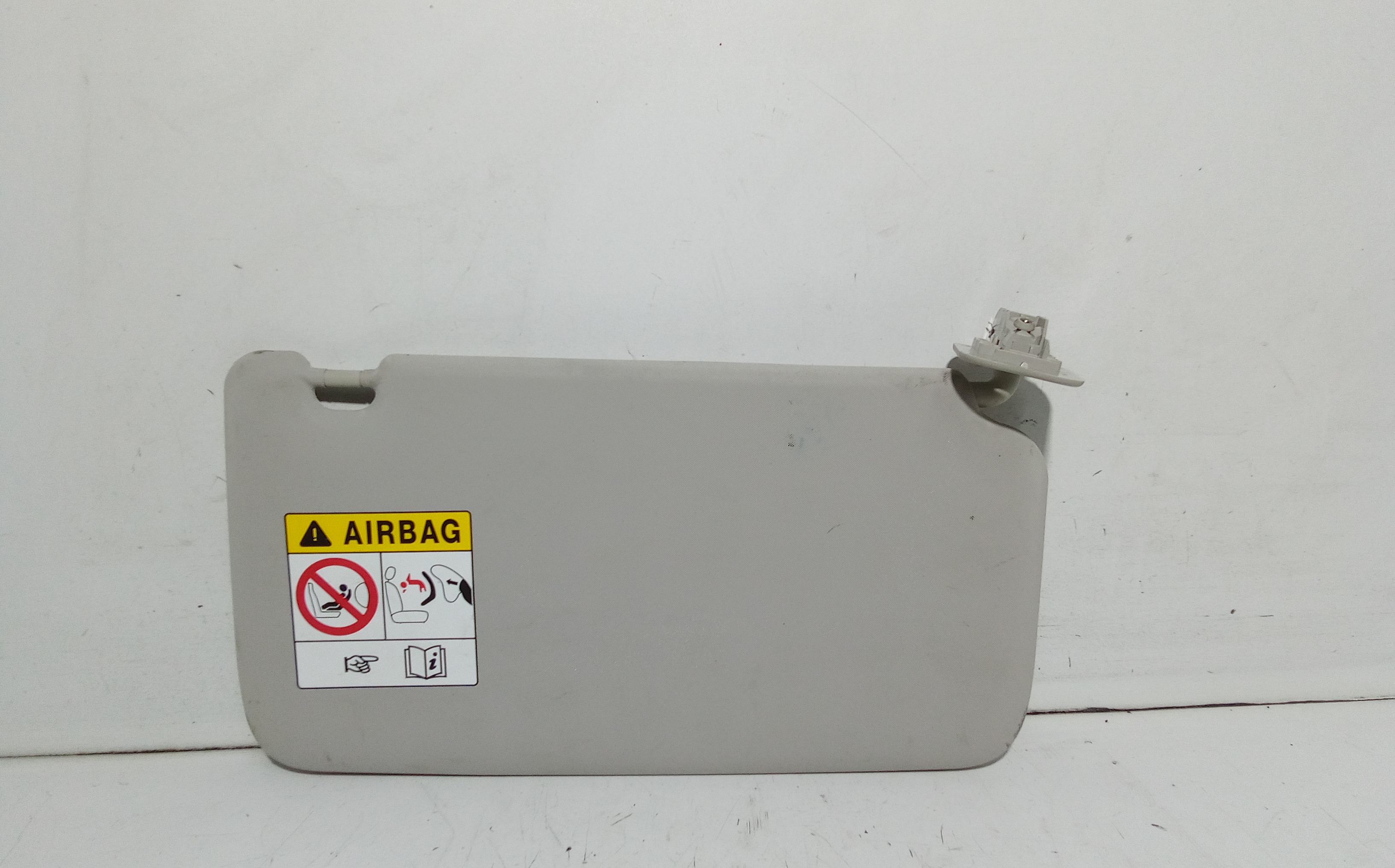 Aletta Parasole Parabrezza Destro A4208113800 Usato