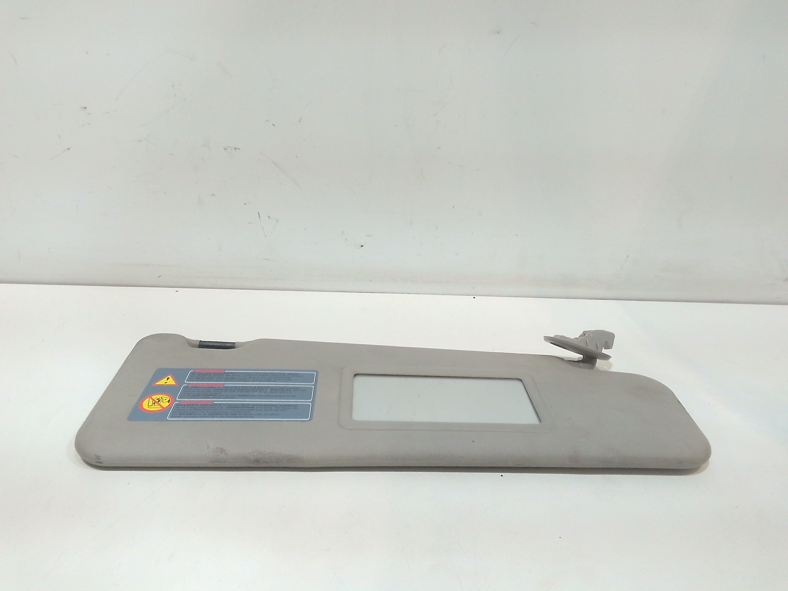 Aletta Parasole Parabrezza Destro 964006322R Usato