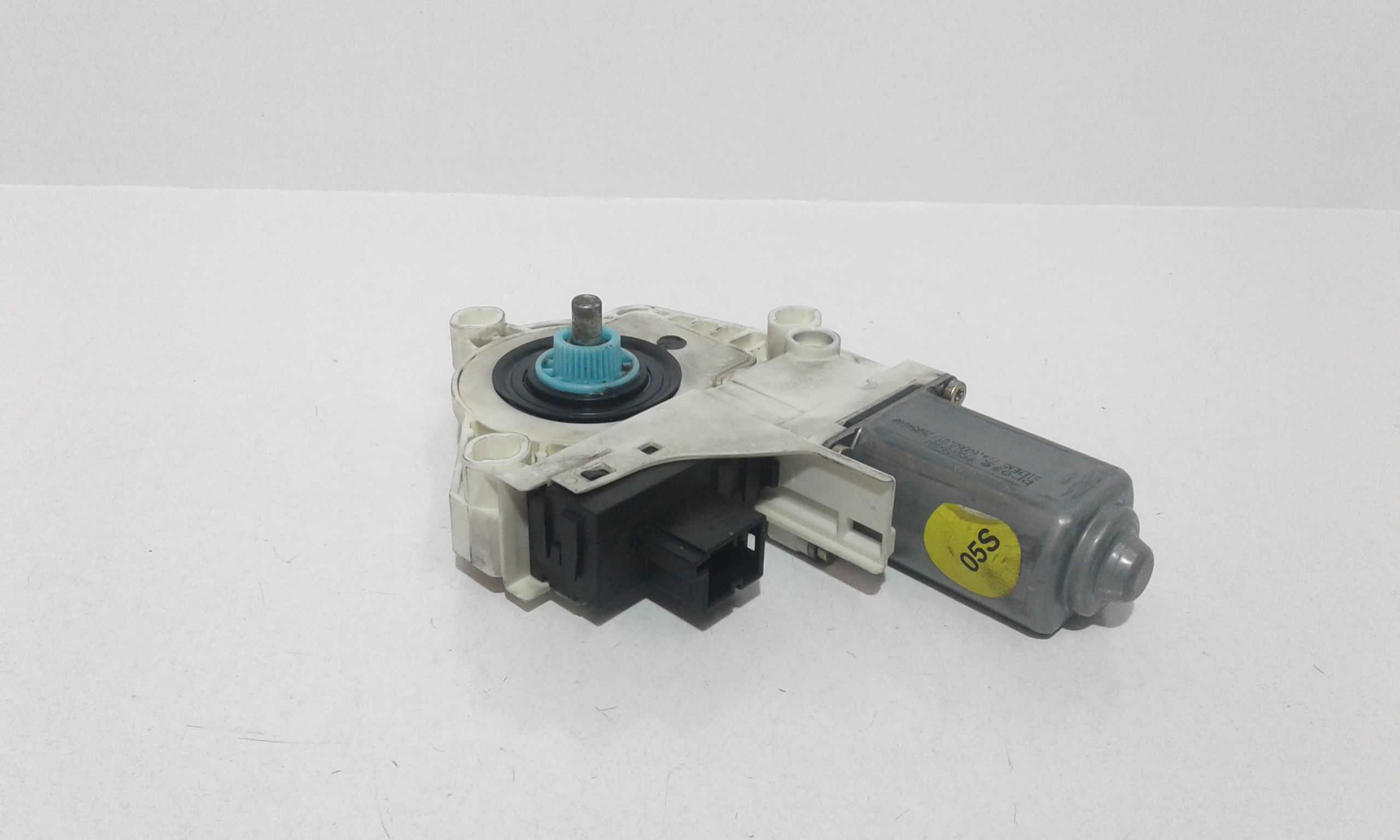 Motorino Alzacristallo Porta Ant. Sinistro 4B0959801E Usato