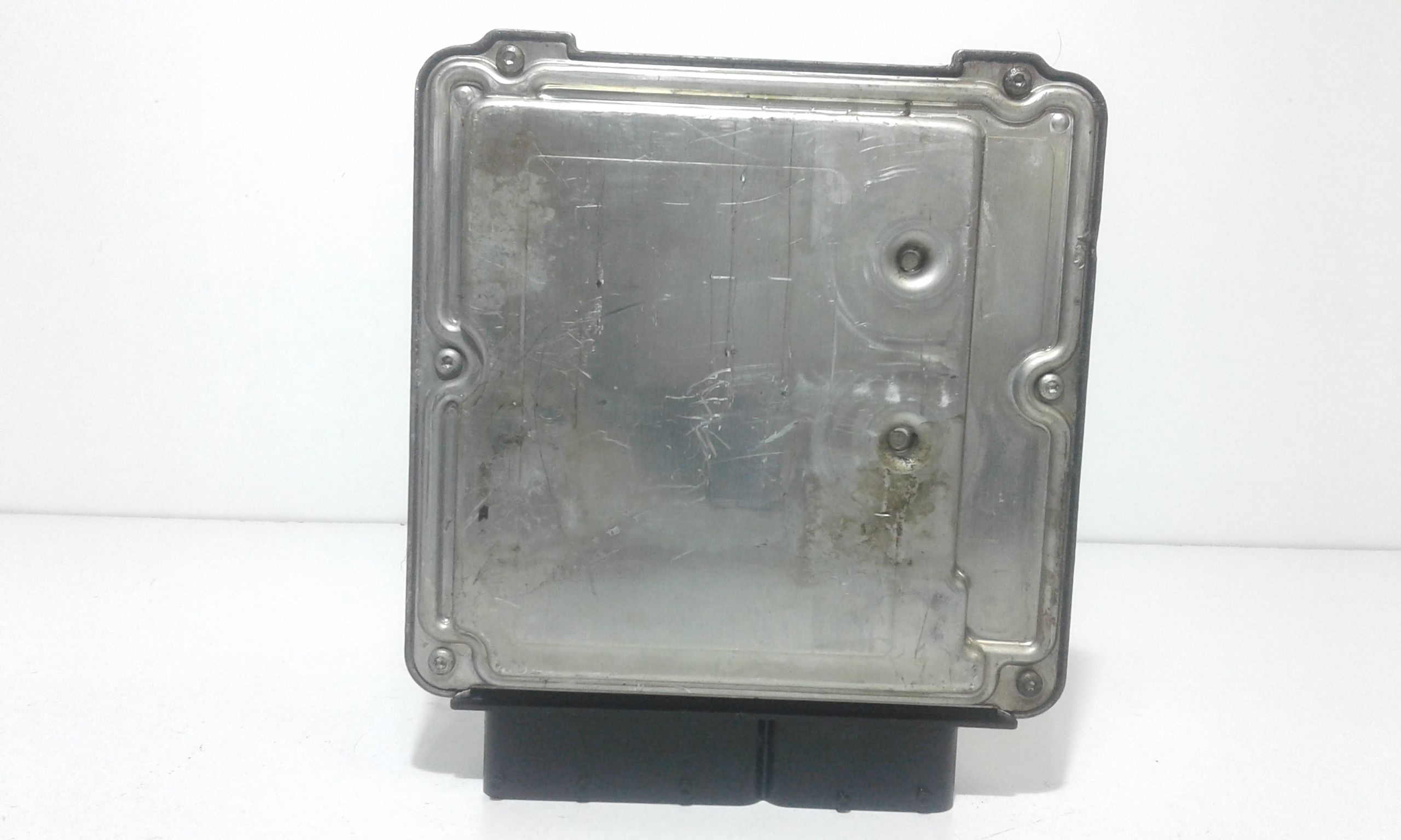 Centralina Iniezione 06A906033GG Usato