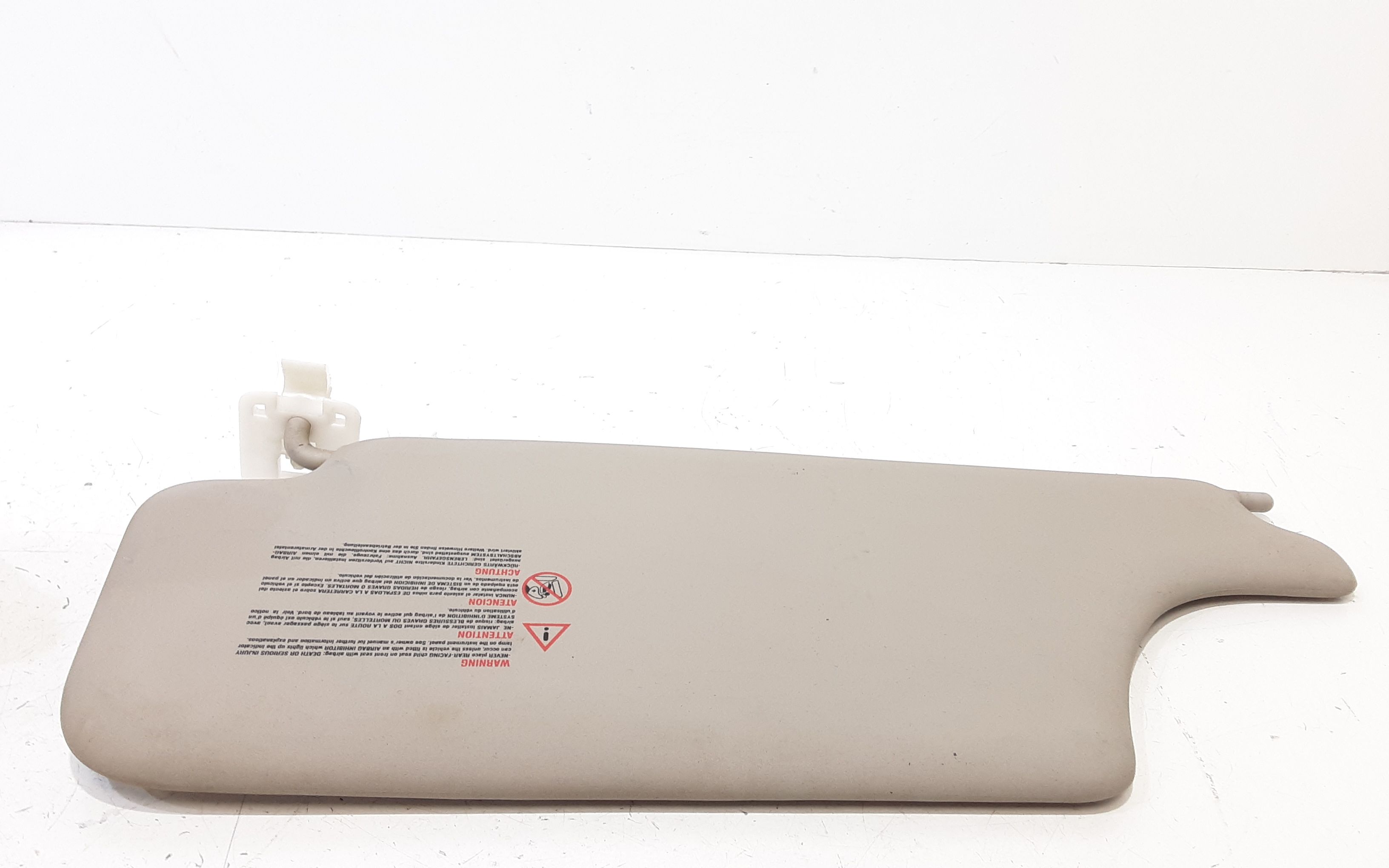 Aletta Parasole Parabrezza Destro 8200213199 Usato