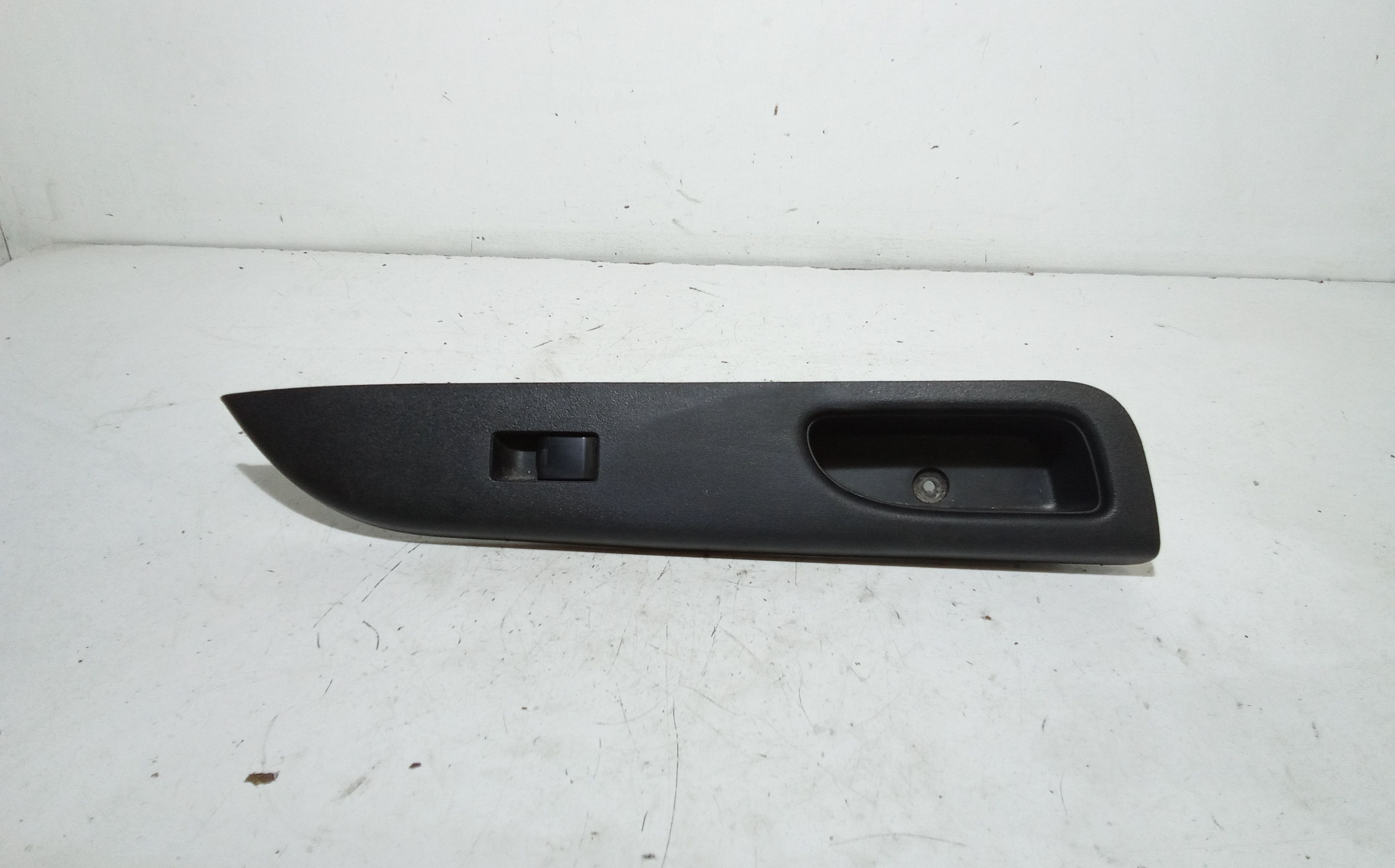 Interruttore Alzacristalli Porta Ant. Destro Usato