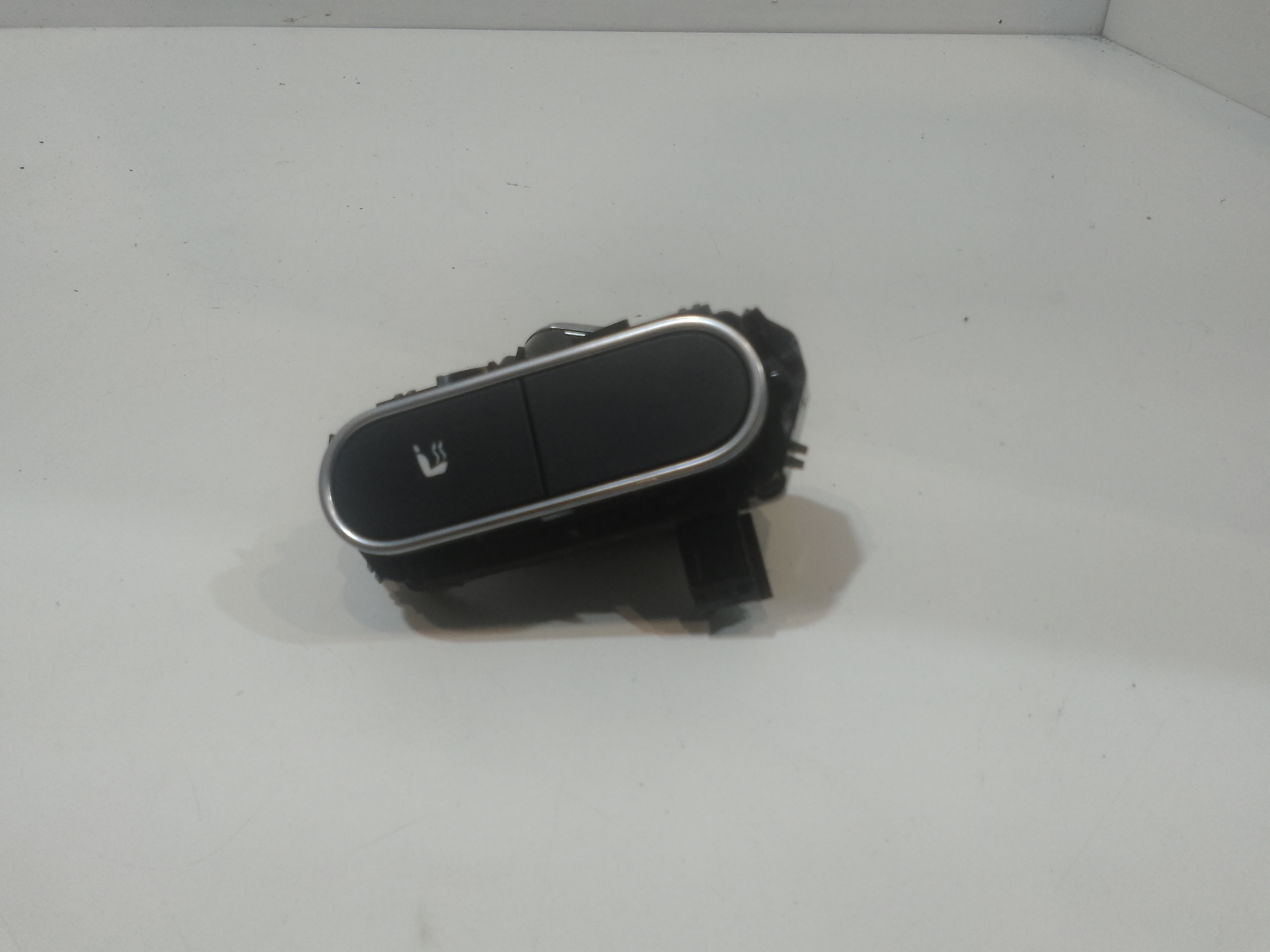 Interruttore Sedile Ant. Riscaldabile Usato