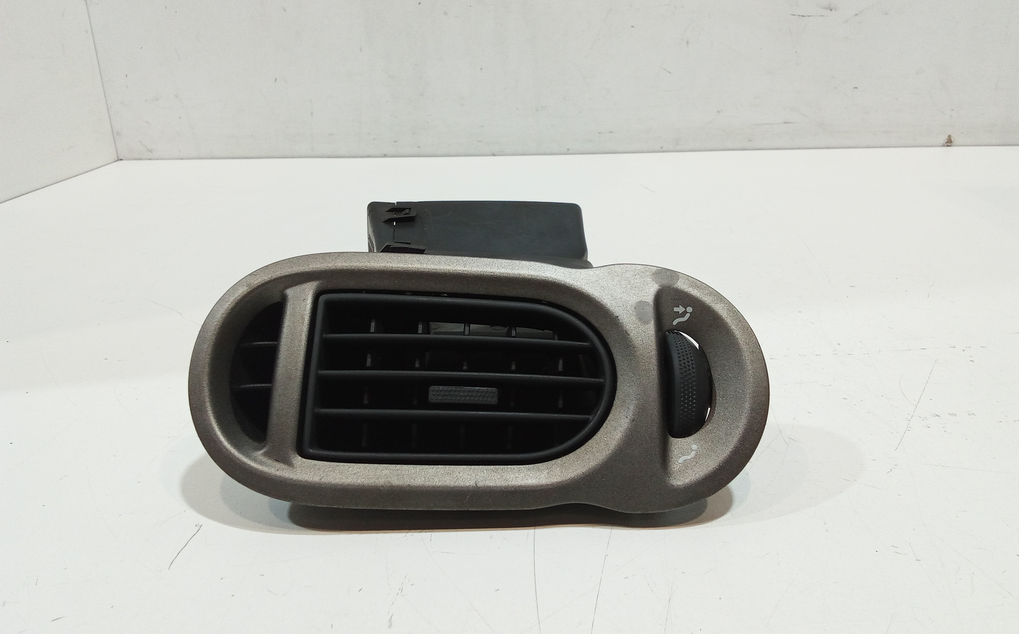 Condotto Aria Bocchette Lat. Cruscotto Sinistro Usato