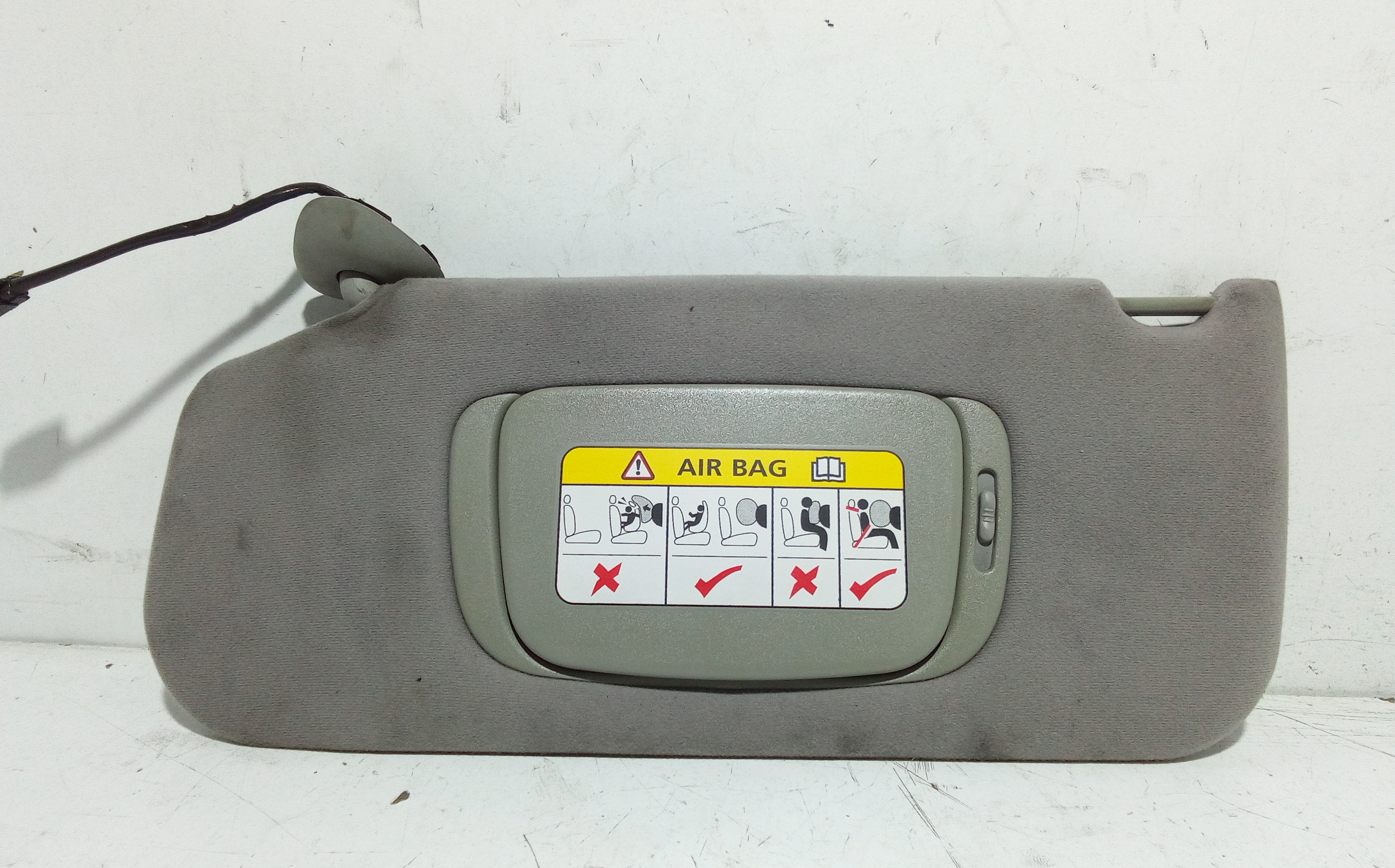 Aletta Parasole Parabrezza Sinistro Usato